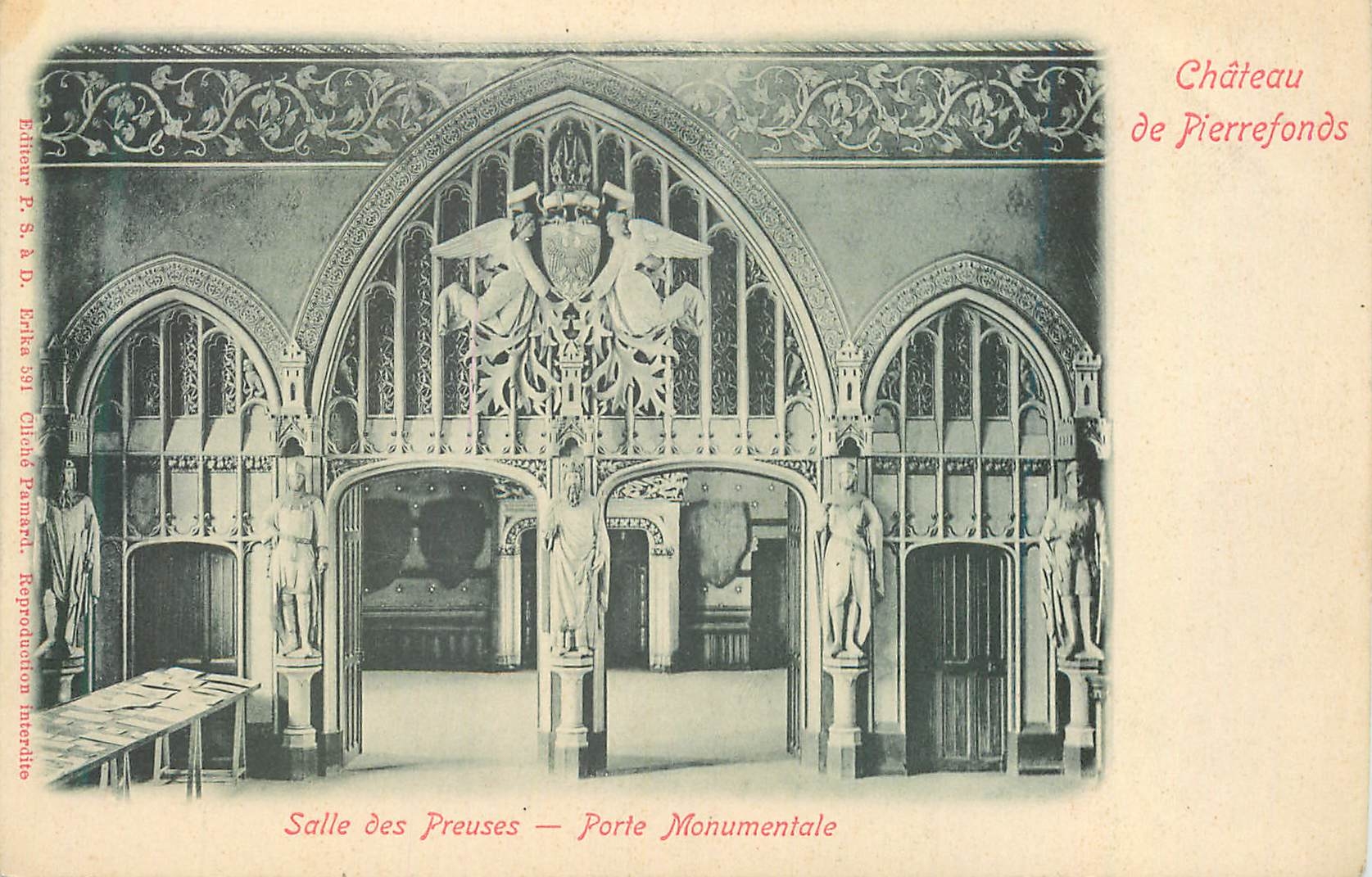 CPA Chateau de Pierrefonds Salle des Preuses Porte Monumentale (carte 1900) Ange