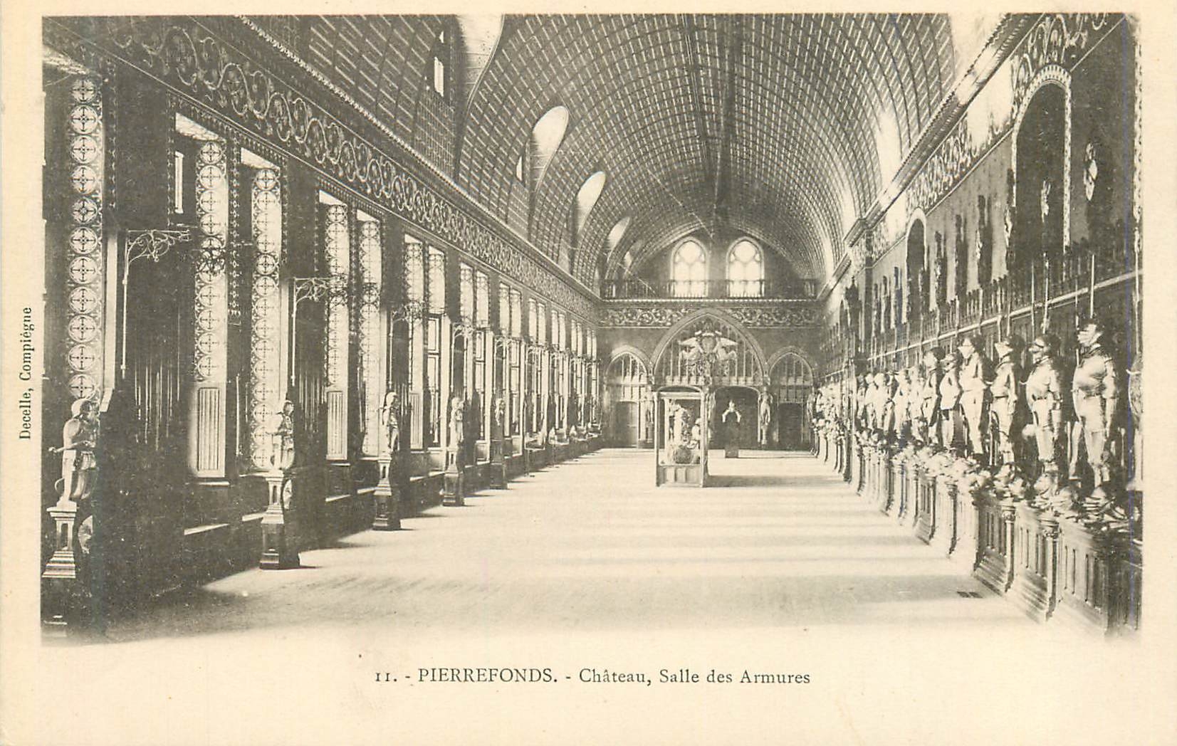 CPA Pierrefonds Chateau Salle des Armures