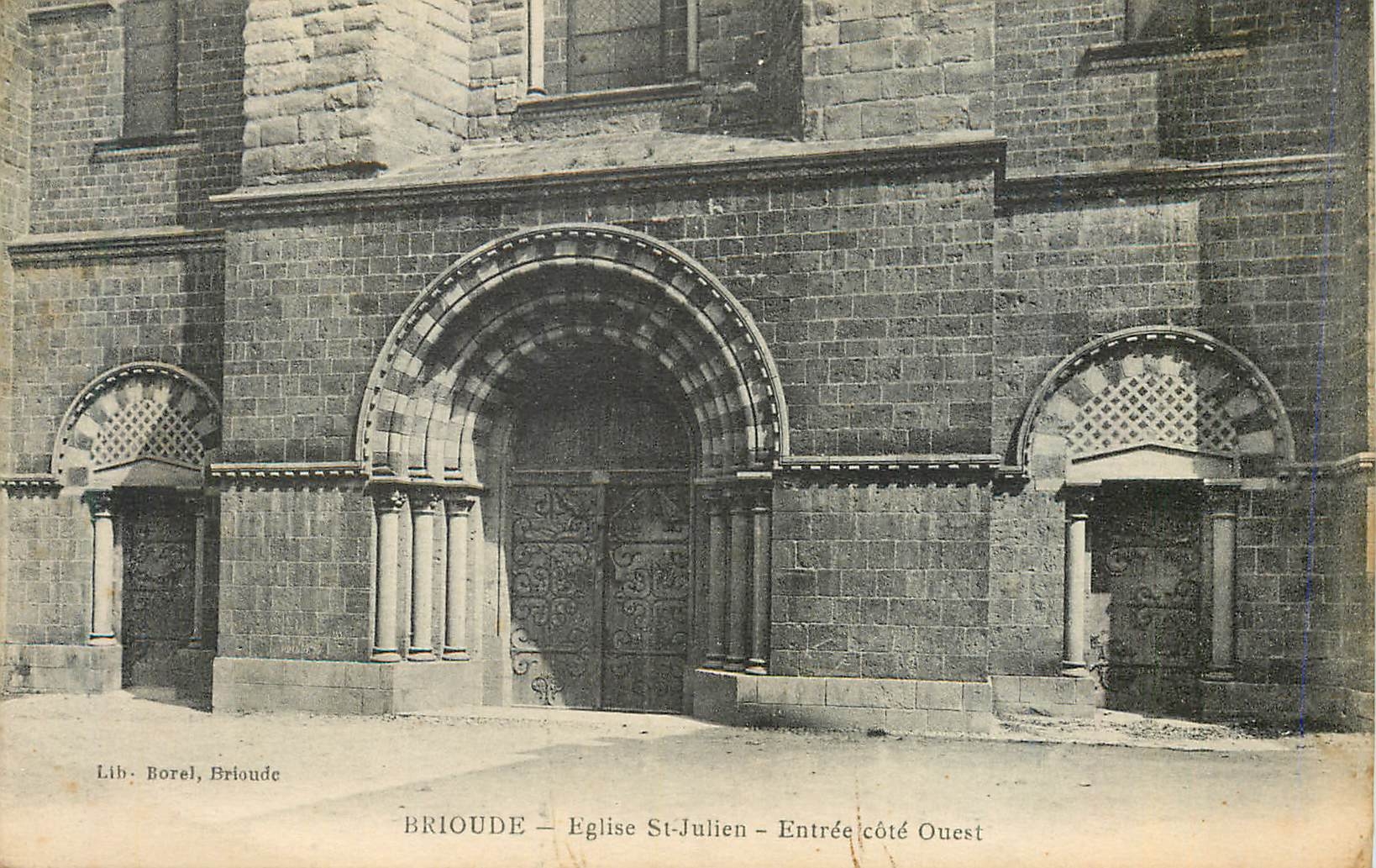 CPA Brioude Eglise St Julien Entree Cote Ouest