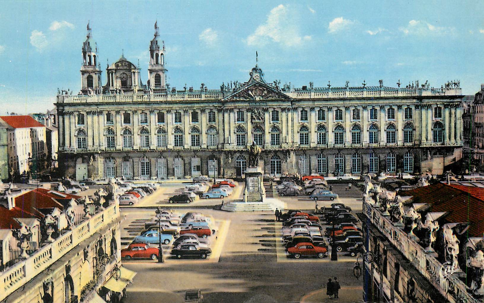 CPM Nancy Place Stanislas et l'Hotel de Ville