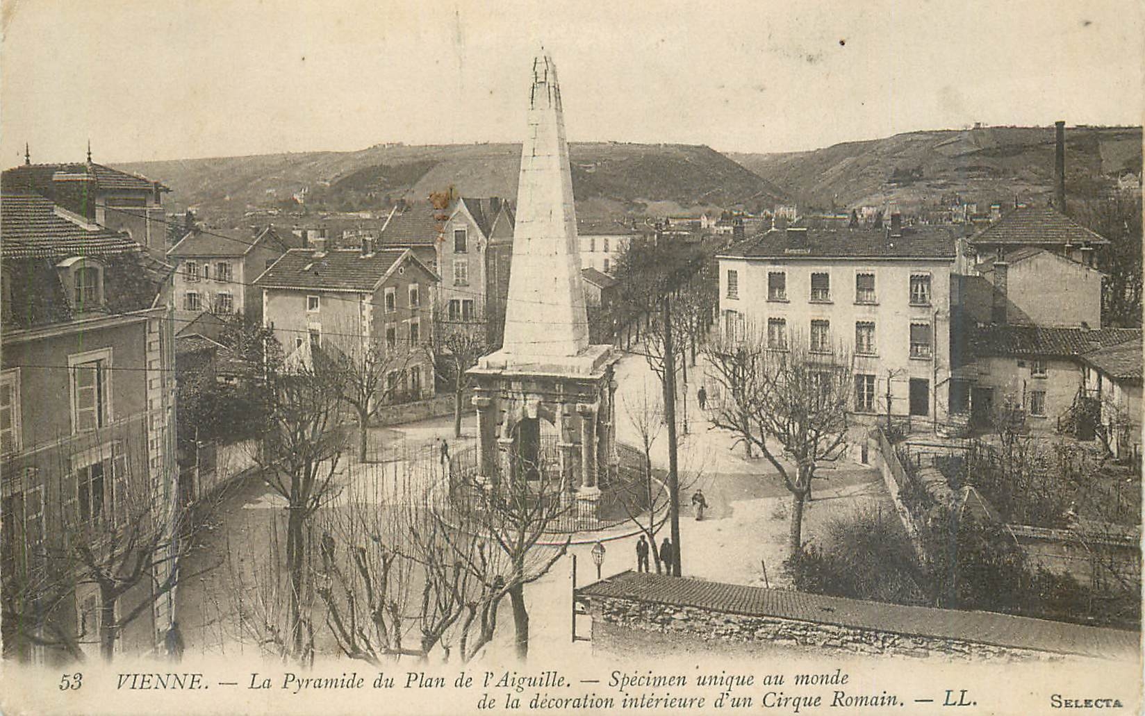 CPA Vienne la Pyramide du Plan de l'Aiguille