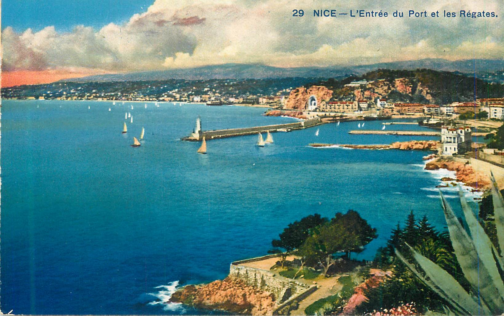 CPA Nice l'Entree du Port et les Regates la Cote d'Azur