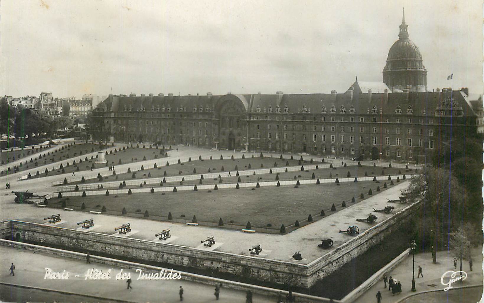 CPM Paris Hotel des Invalides