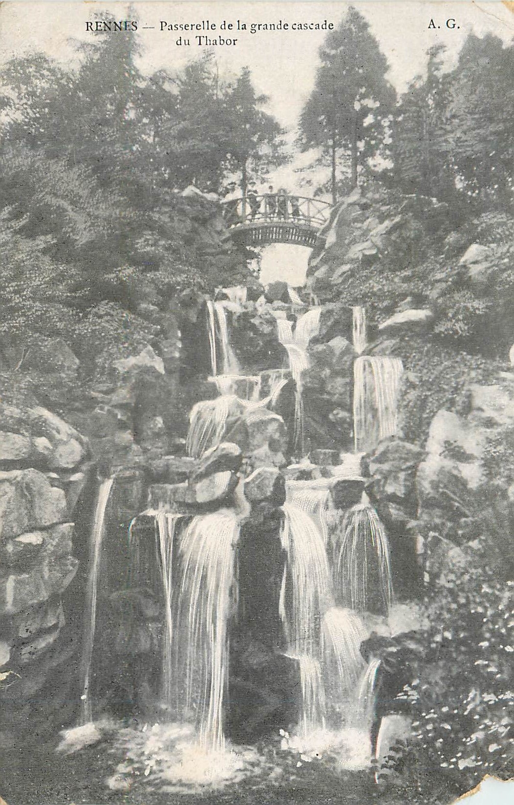 CPA Rennes passerelle de la grande cascade du thubor