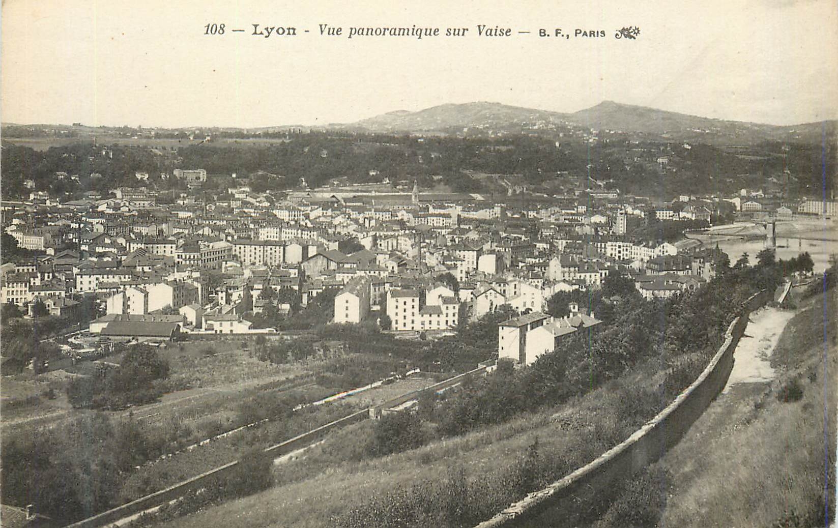 CPA 108 lyon vue panoramique sur vaise
