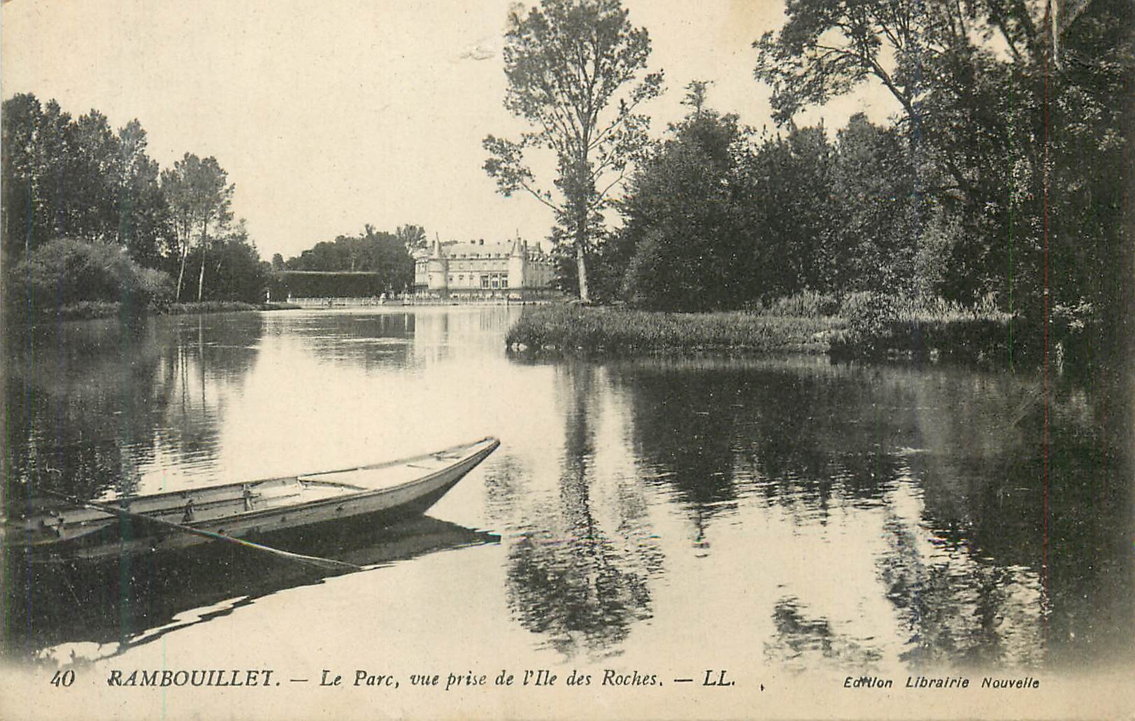 CPA 40 rambouillet le parc vue prise de l ile des rochers
