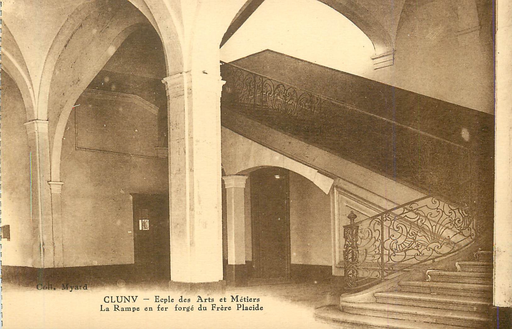 CPA Cluny eople des arts et metiers la rampe en fer forge du frere placide