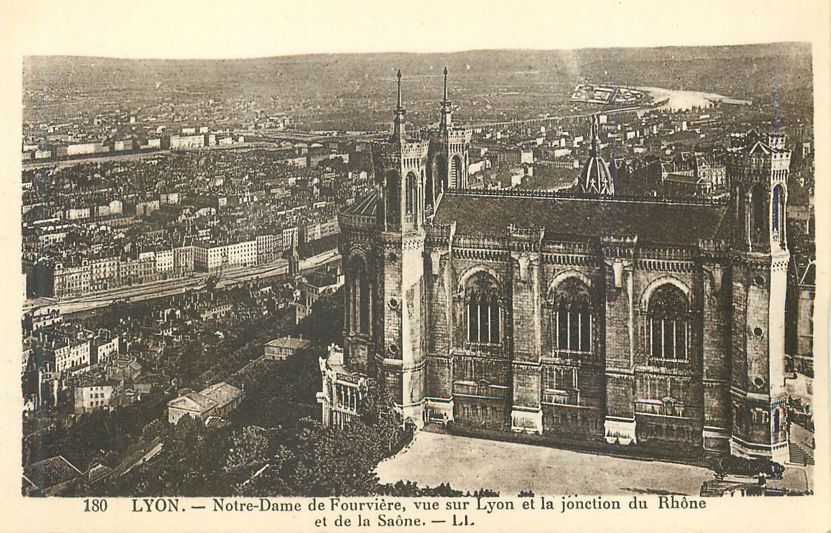 CPA 180 lyon notre dame de fourviere vue sur lyon et la jonction du rhone et de la saone