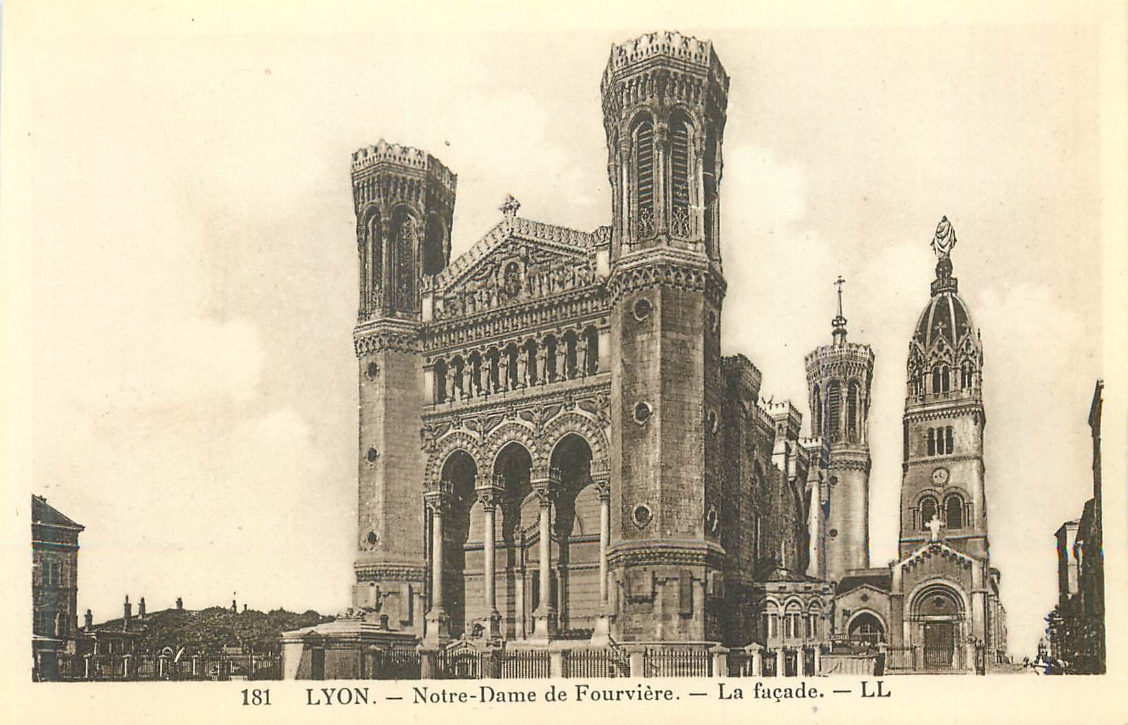 CPA 181 lyon notre dame de fourviere la facade