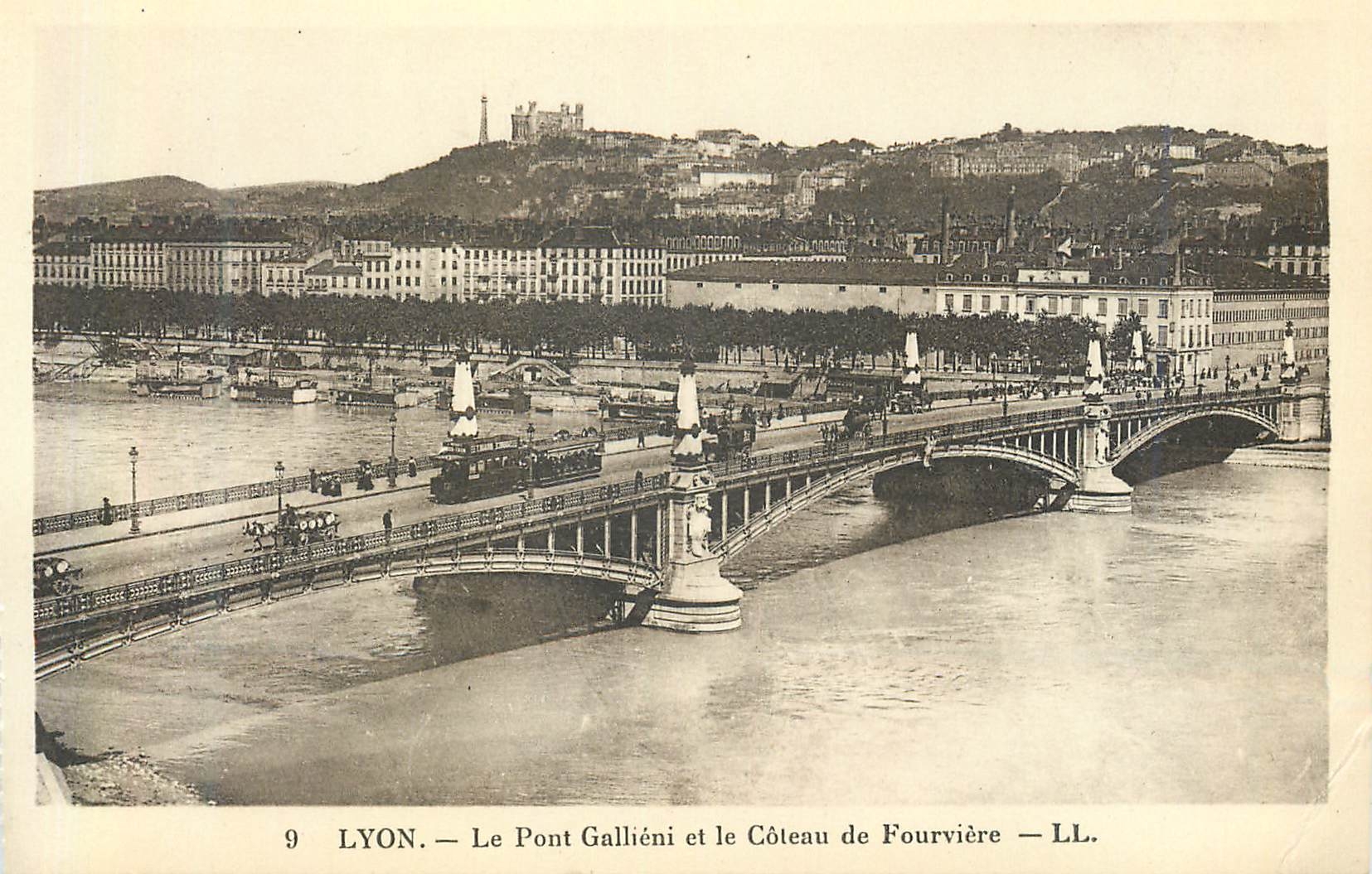 CPA 9 lyon le pont gallieni et le coteau de fourviere Tramway