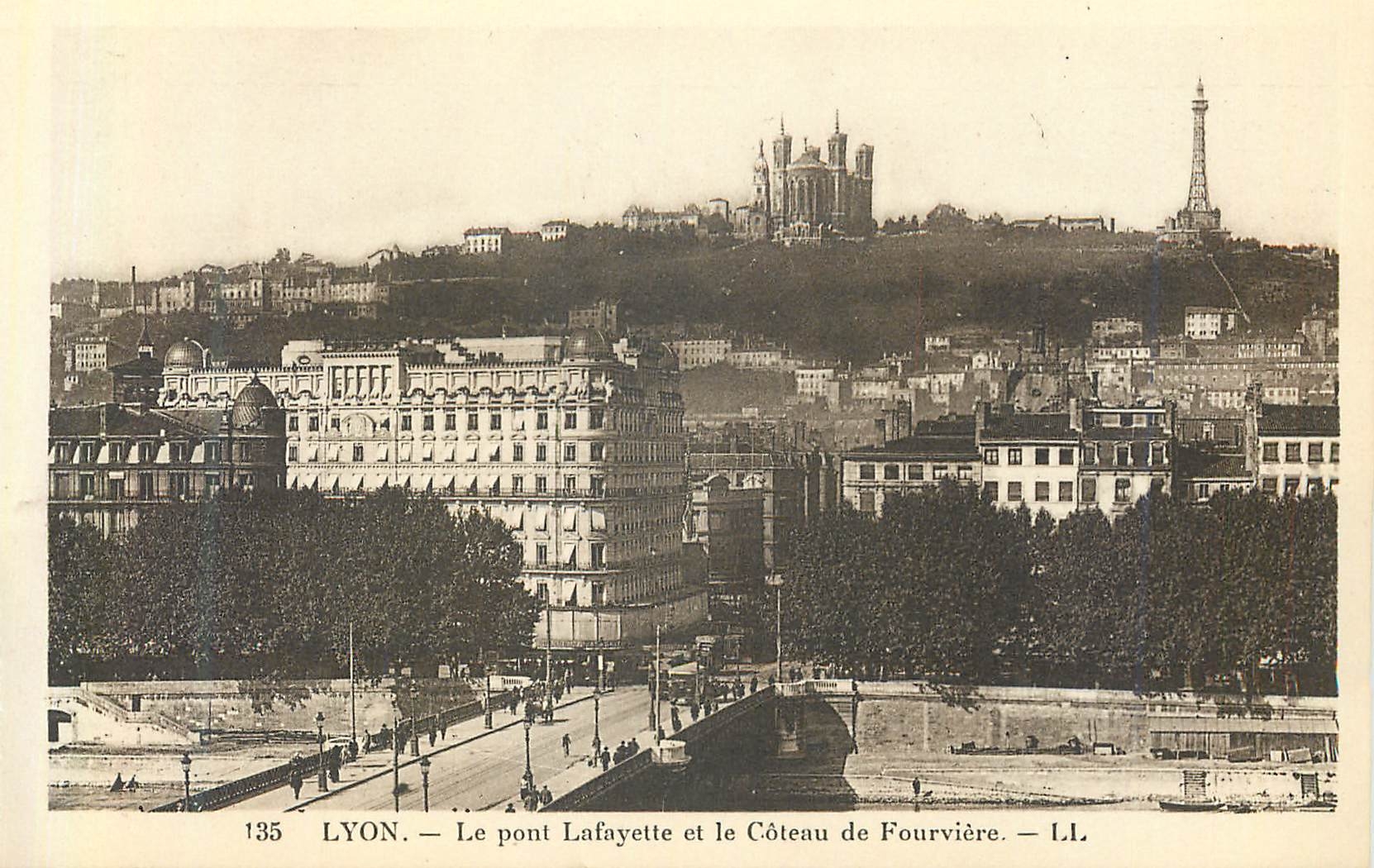 CPA 135 lyon le pont lafayette et le coteau de fourviere