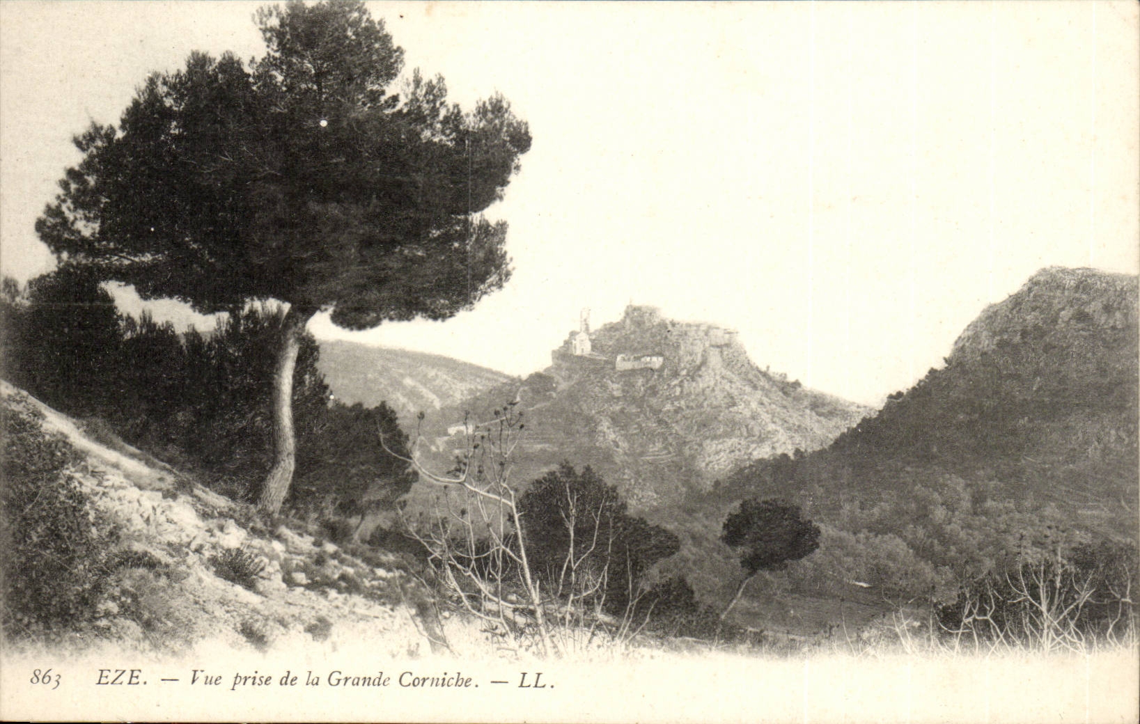 Village D' Eze - Seen from of the Large Cornice - CPA