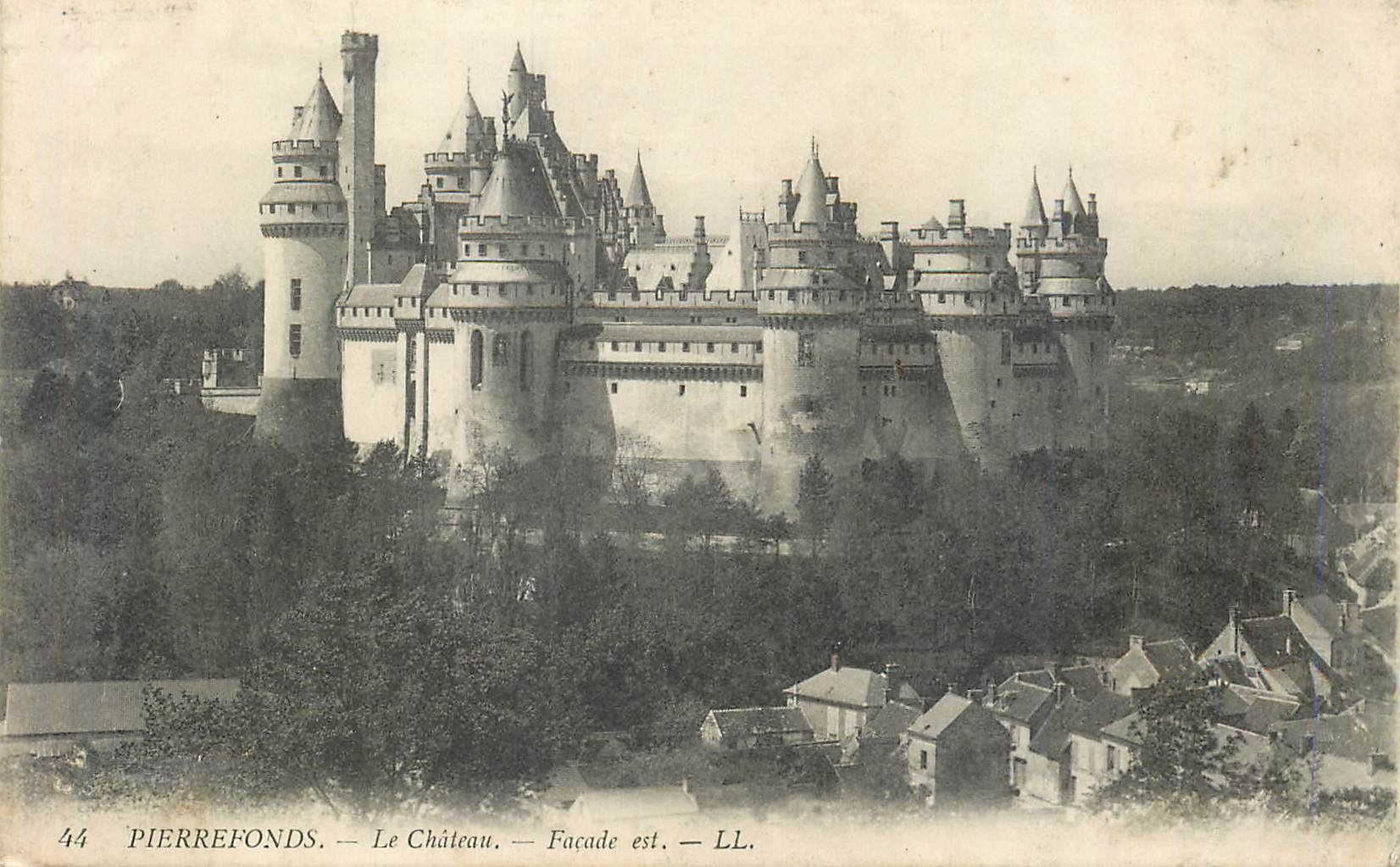 CPA Pierrefonds Le Chateau Facade est
