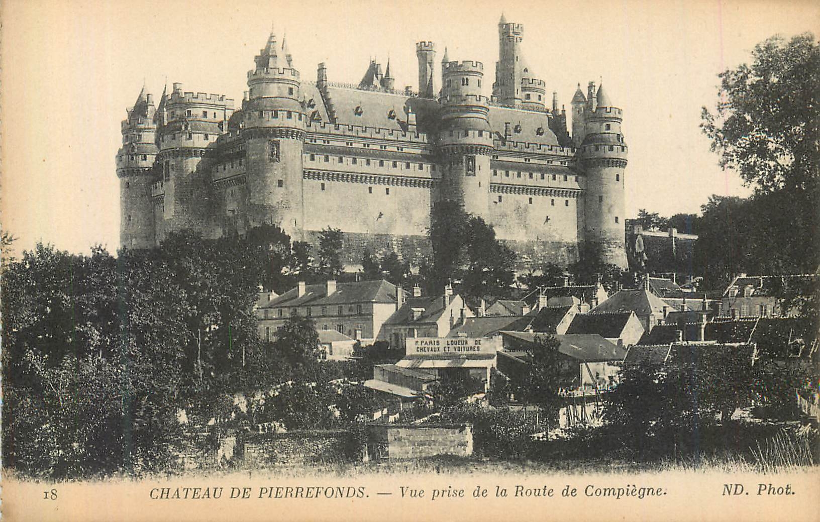 CPA Chateau de Pierrefonds Vue prise de la Route de Compiegne