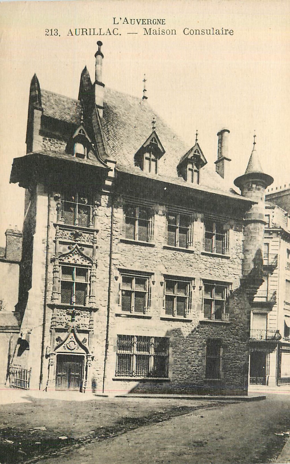 CPA Aurillac Maison consulaire 