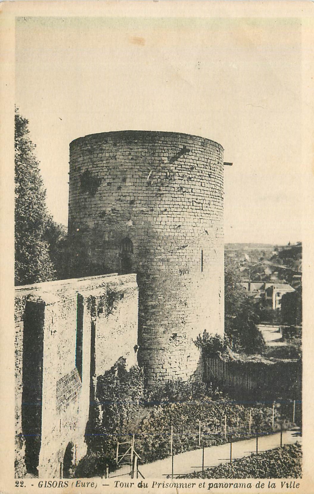 CPA Gisors Eure Tour du Prisonner et panorama de la Ville 