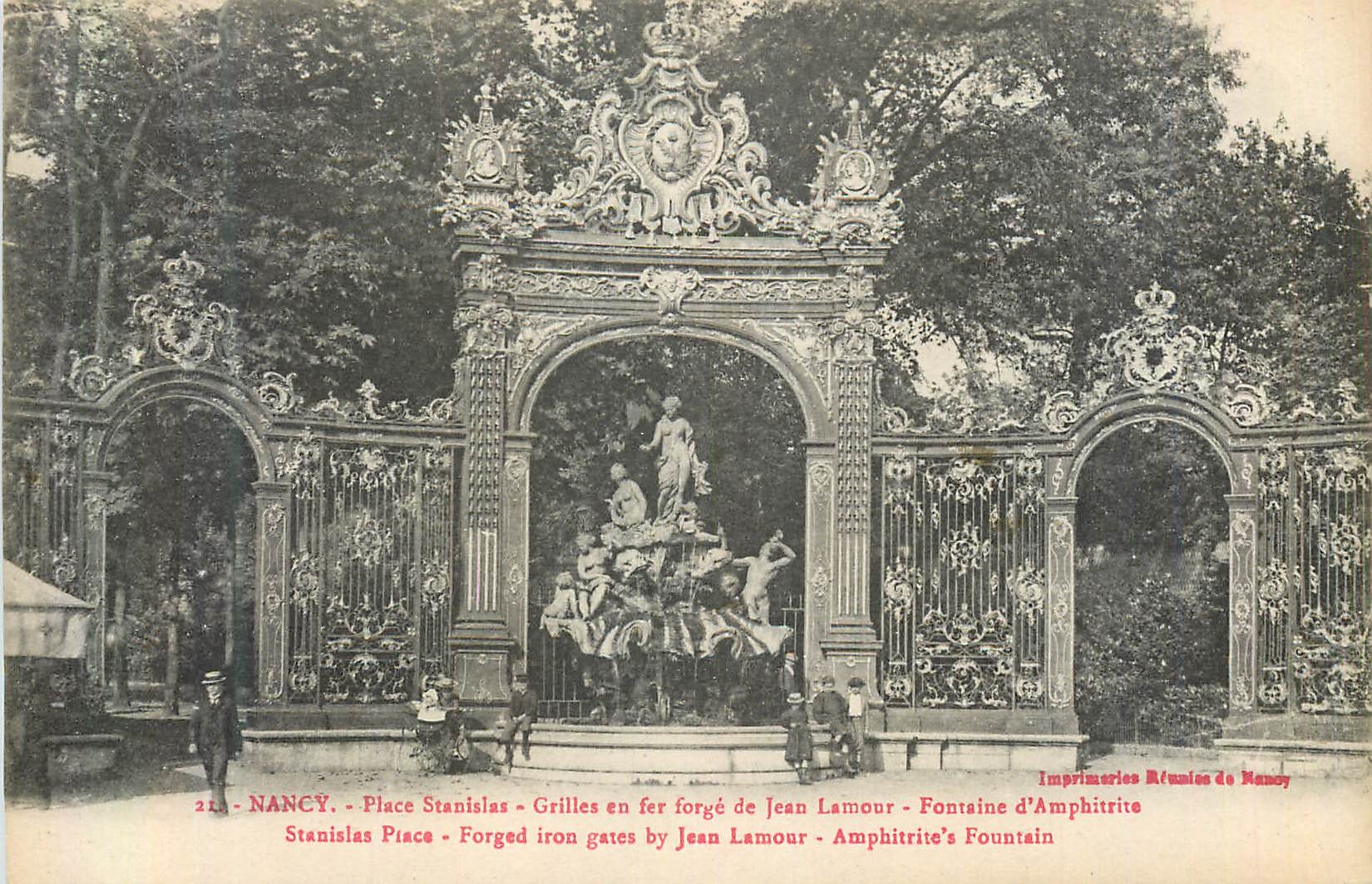 CPA Nancy Place Stanislas Grilles en Fer Forge de Jean Lamour Fontaine d'Amphitrite