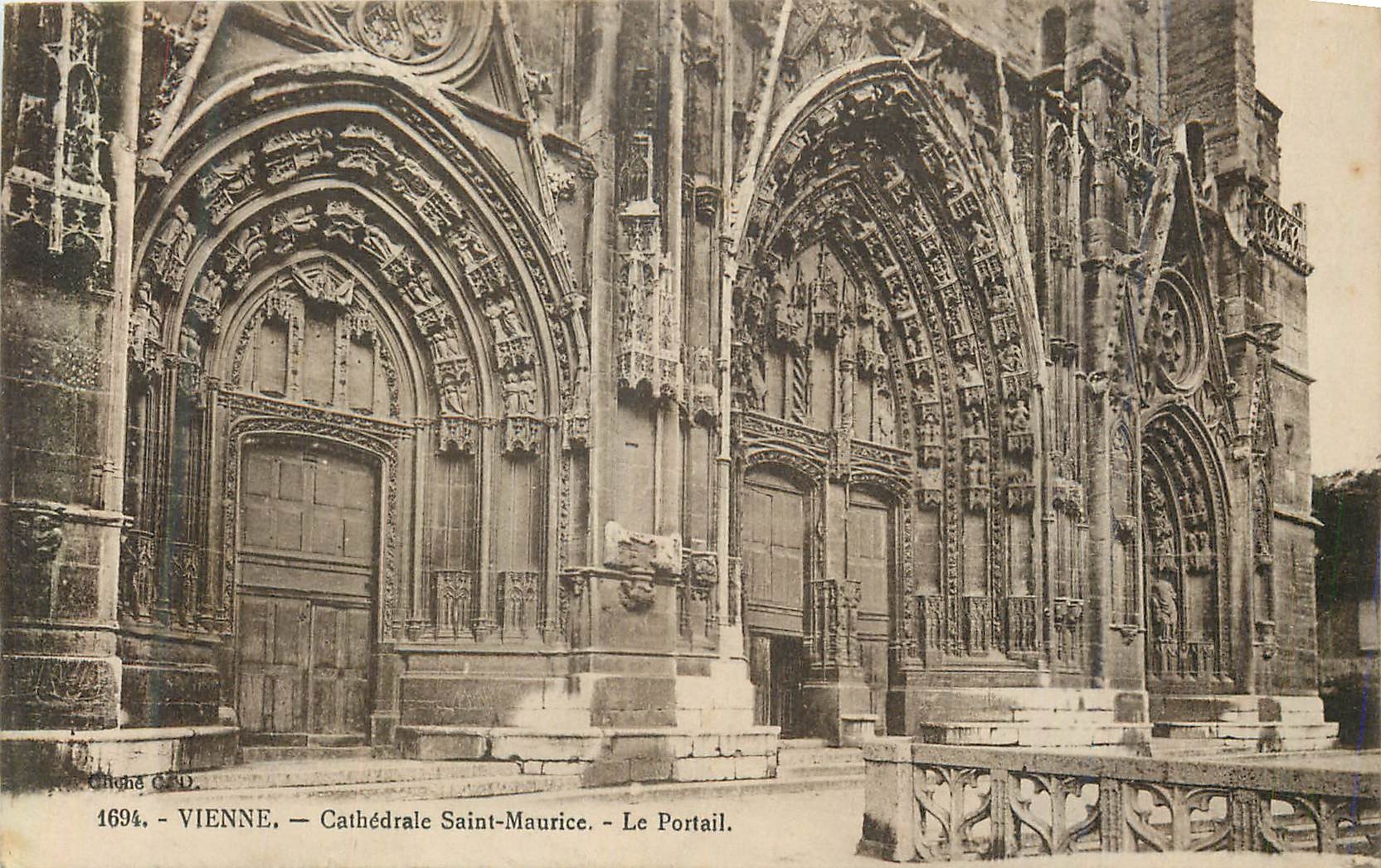CPA Vienne Cathedrale Saint Maurice Le Portail