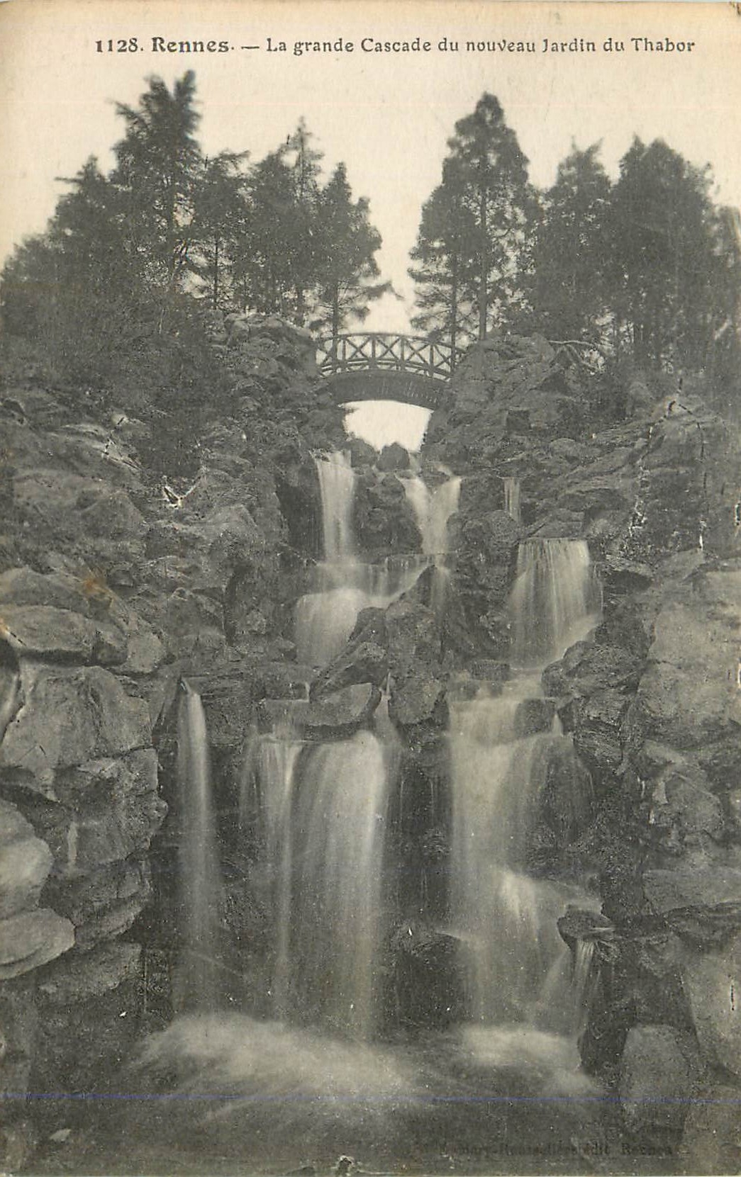 CPA Rennes La Grande Cascade du Nouveau Jardin du Thahor