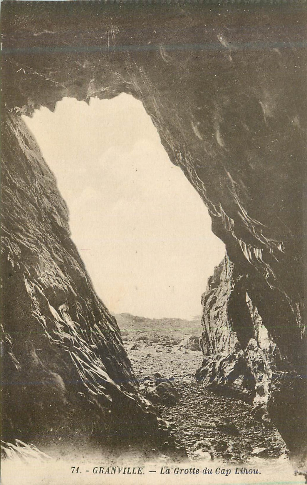 CPA Granville la Grotte du Cap Lihou