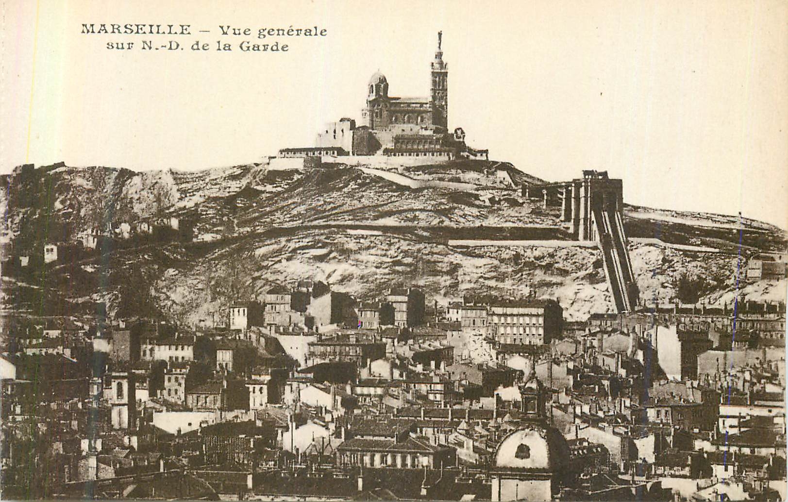 CPA Marseille Vue Generale sur N D de la Garde