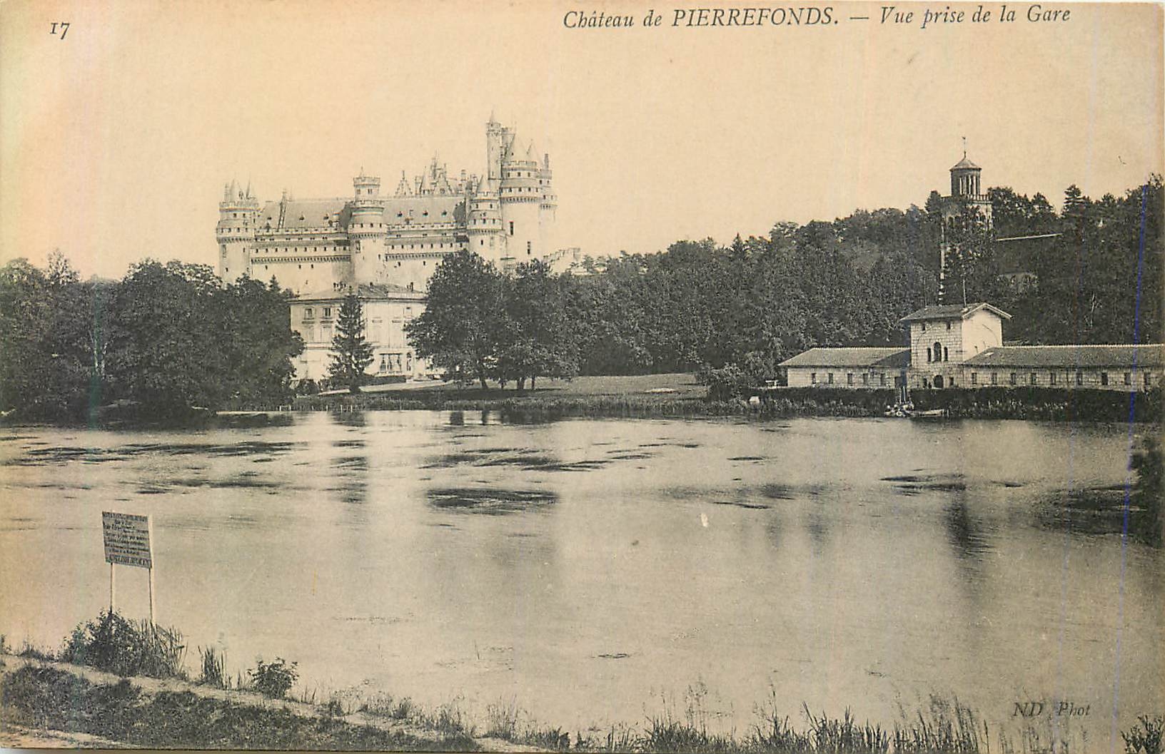 CPA Chateau du Pierrefonds Vue Prise de la Gare