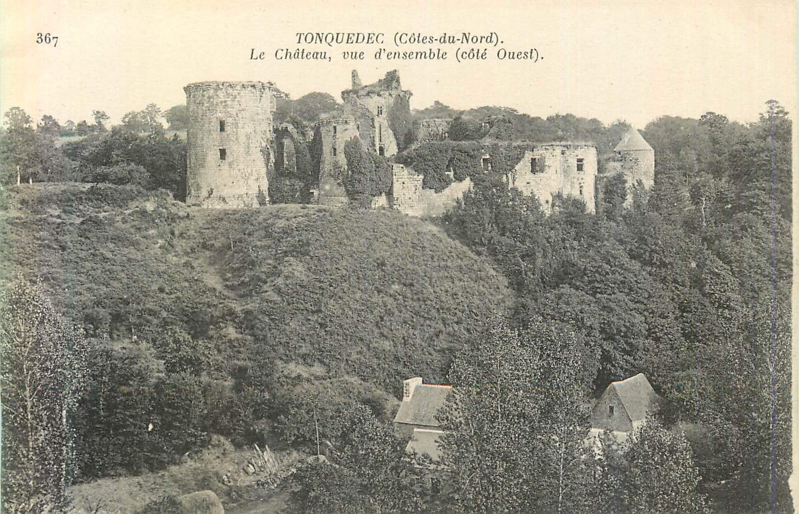CPA Tonquedec (Cotes du Nord) Le Chateau vue d'Ensemble (Cote Ouest)