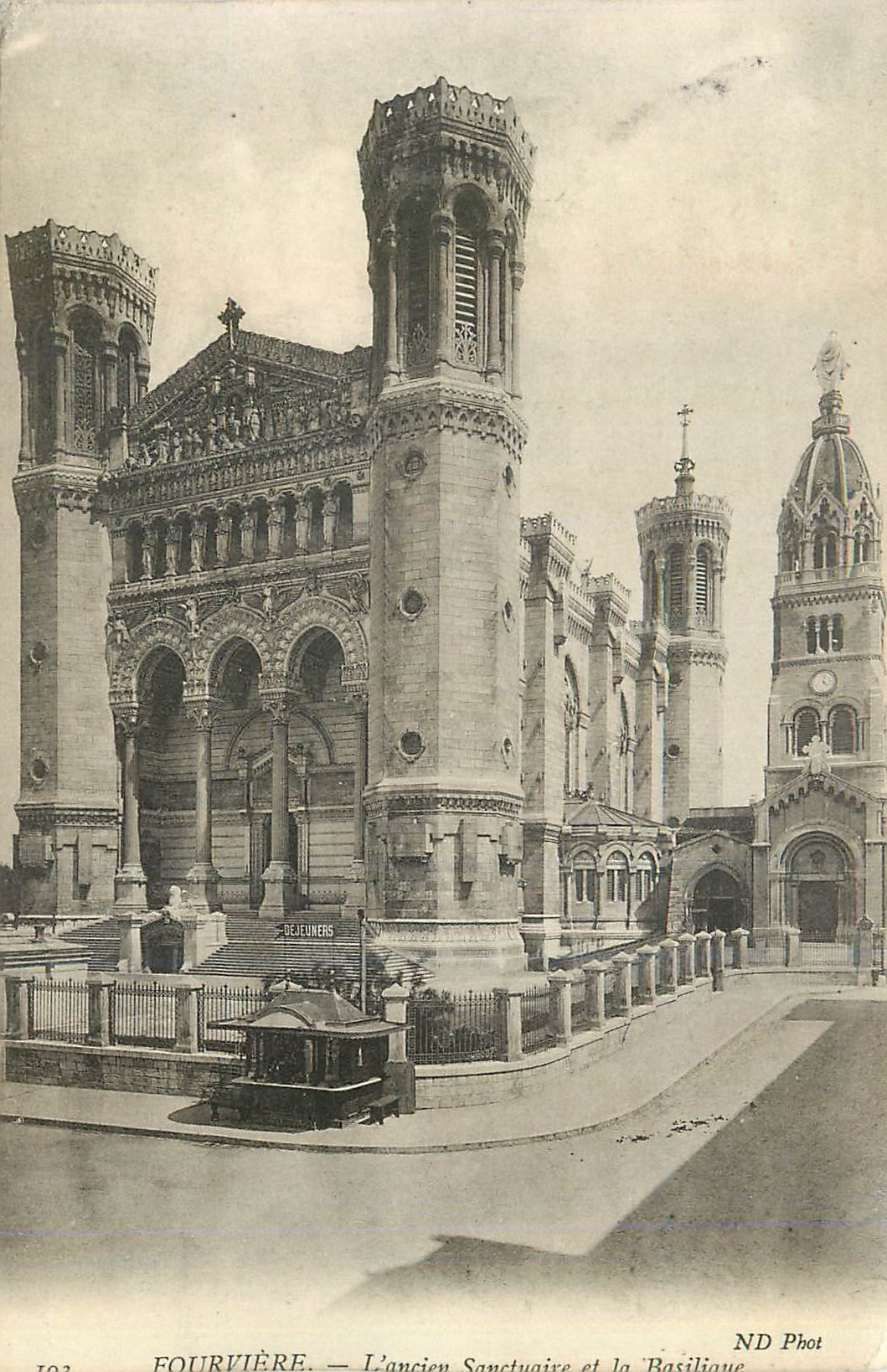 CPA Fourviere L'Ancien Sanctuaire et la Basilique