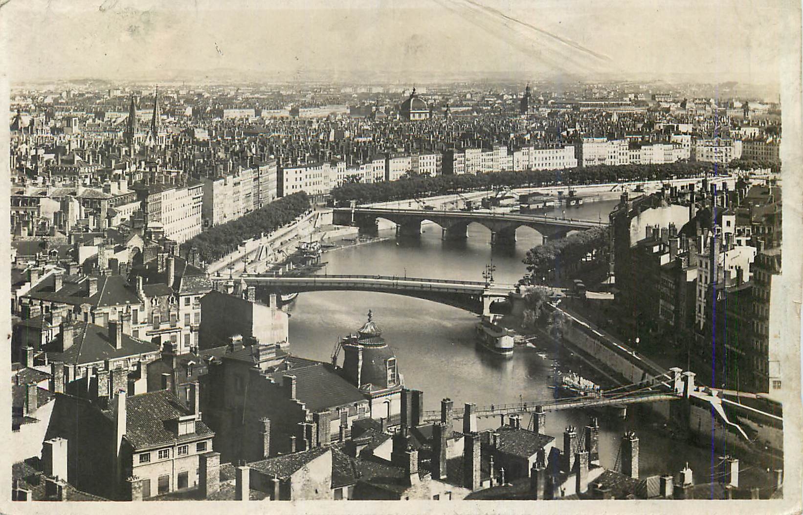 CPM Lyon Perspective des Ponts Sur La Saone