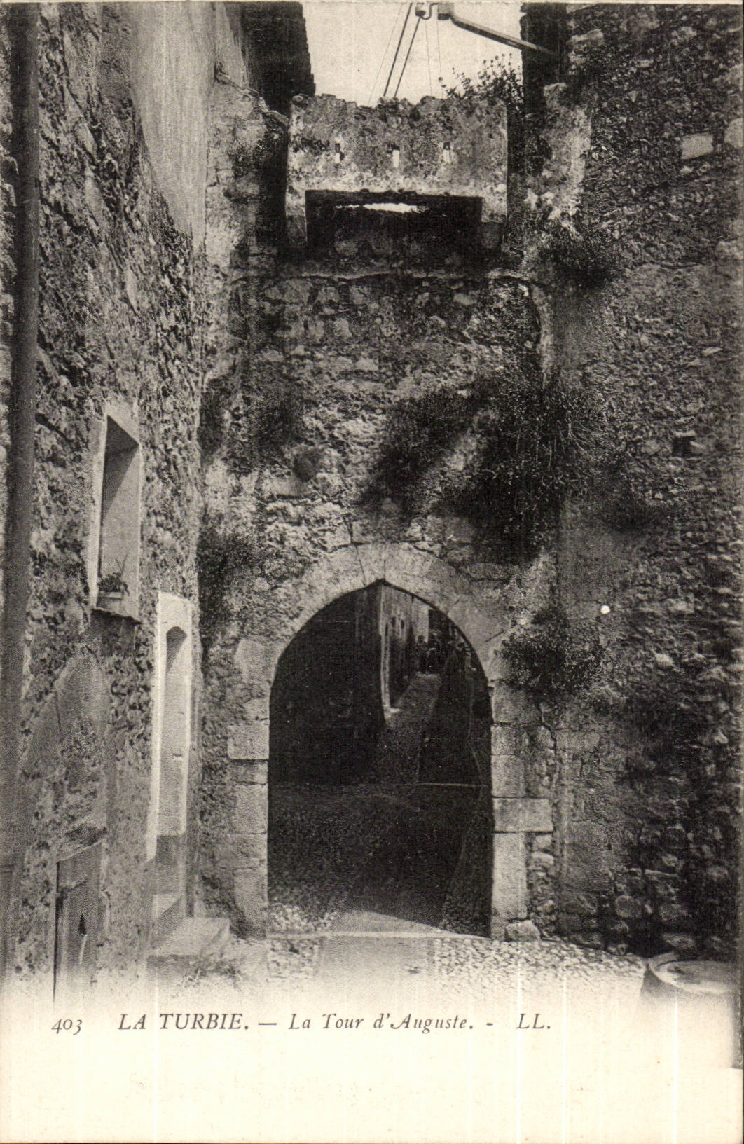 La Turbie CPA the tower D Auguste (Roman)