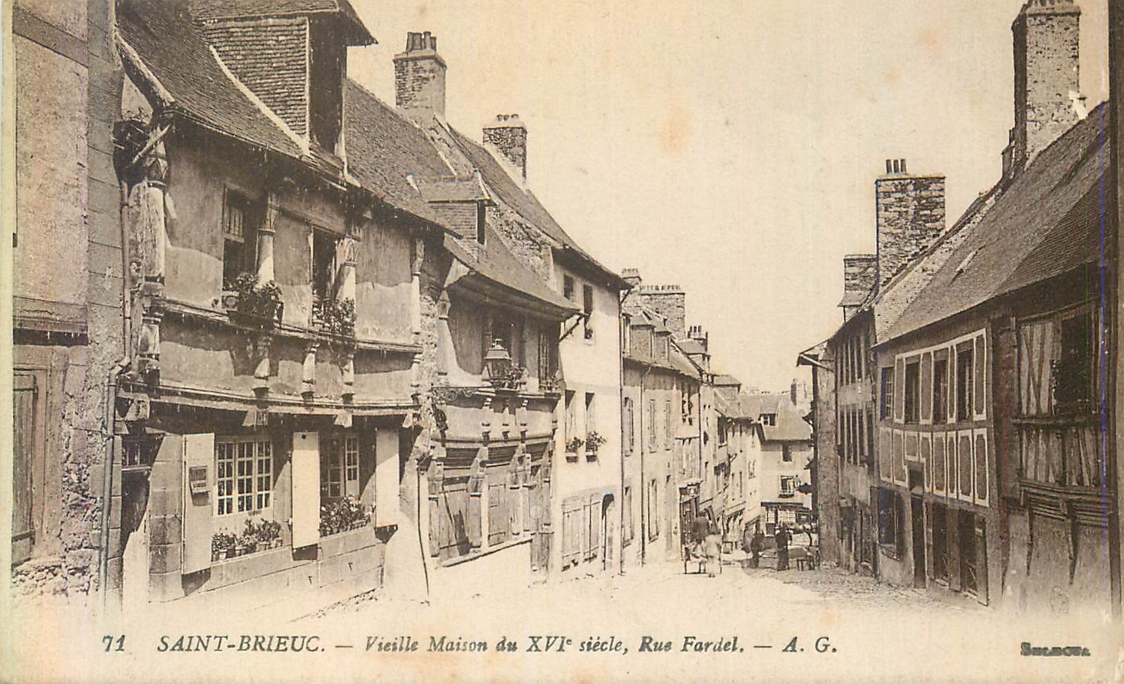 CPA 71 saint brieuc vieille maison du XVI siecle rue fardel
