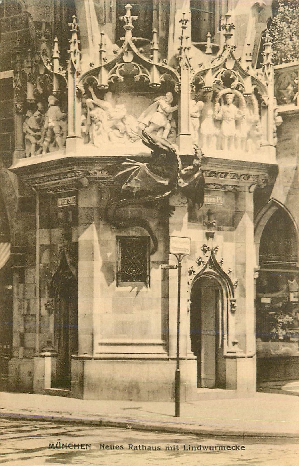 CPA Munchen neues rathaus mit lindwurmecke