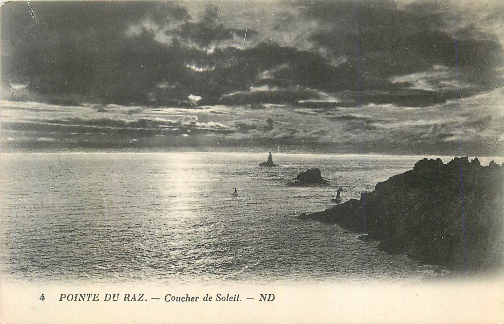 CPA 4 pointe du raz coucher de soleil