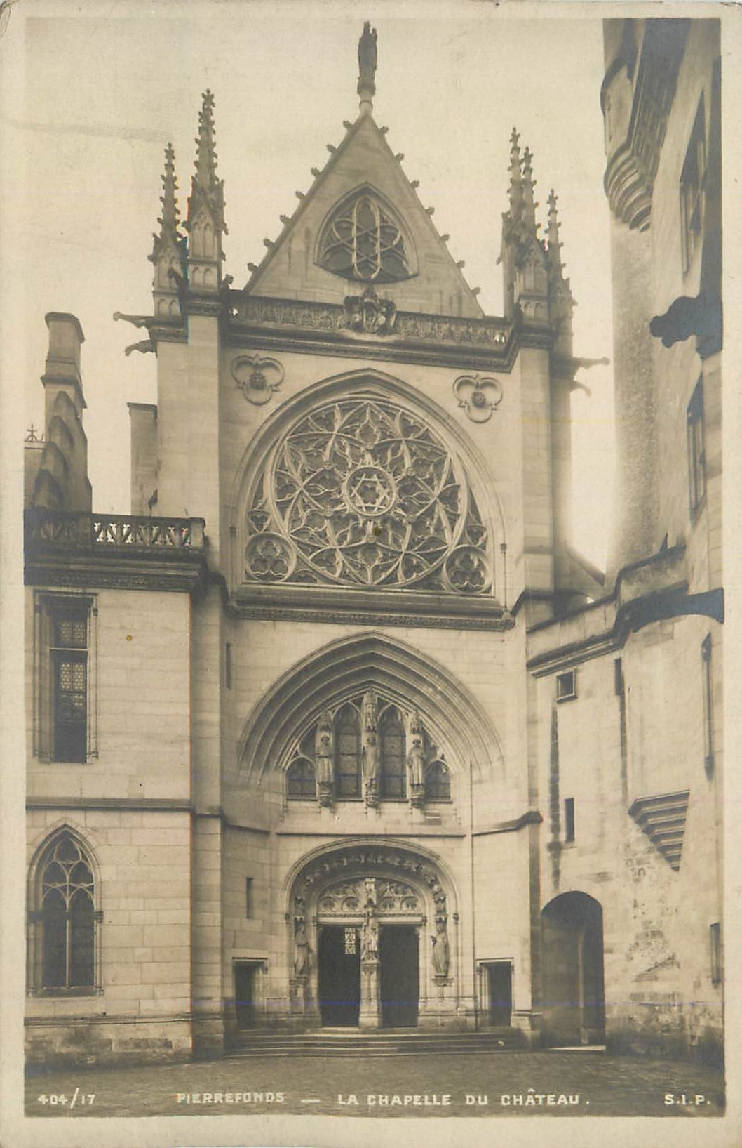 CPA Pierrefonds la chapelle du chateau