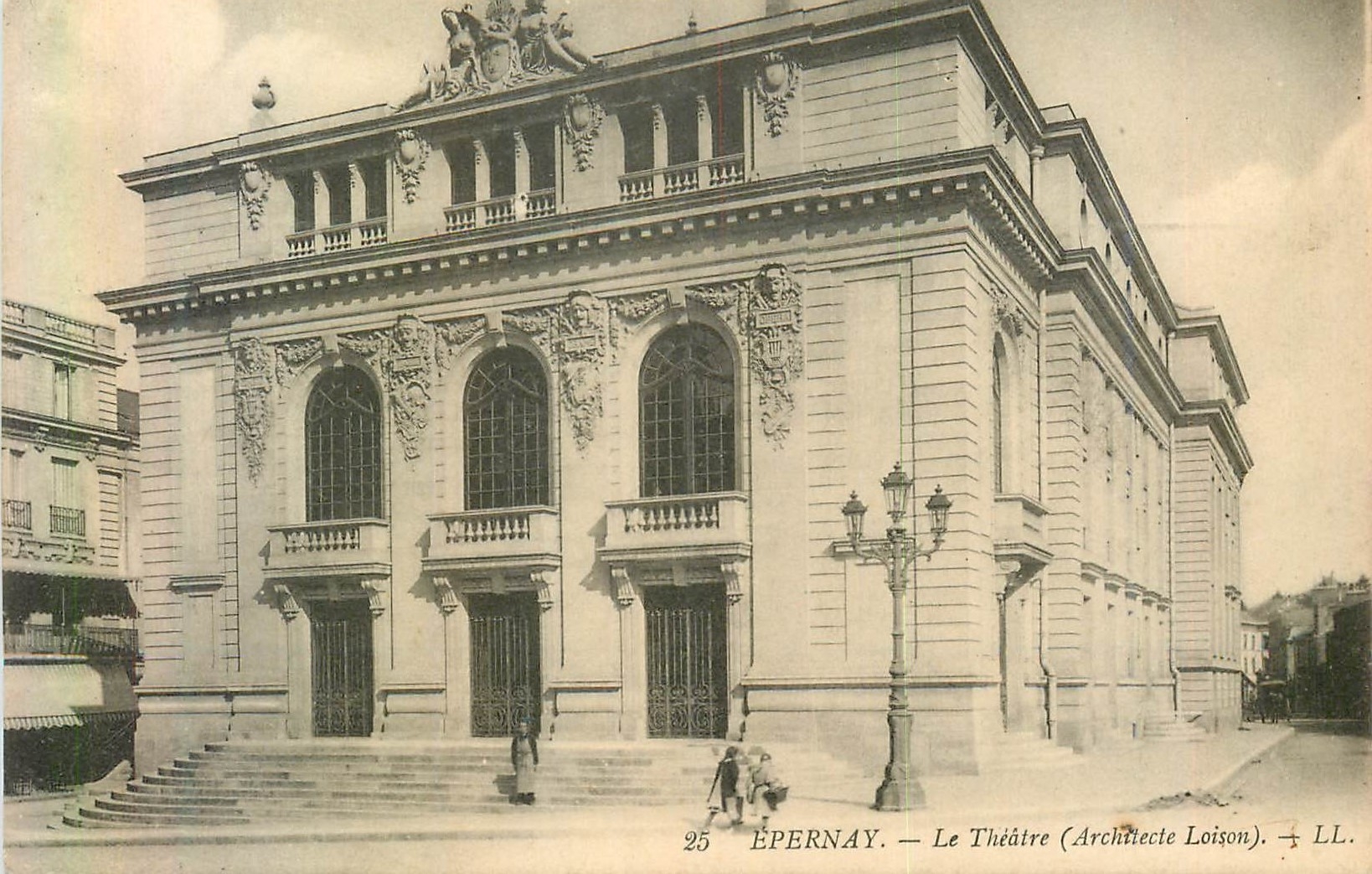 CPA 25 epernay le theatre (architecte loison)