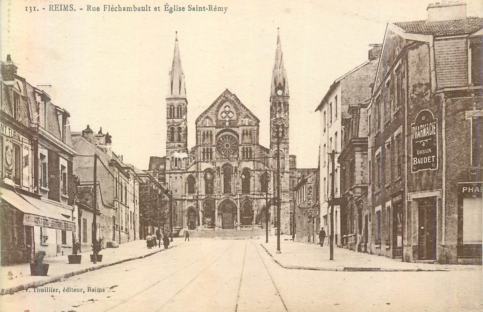 CPA 131 reims rue flechambault et eglise saint remy