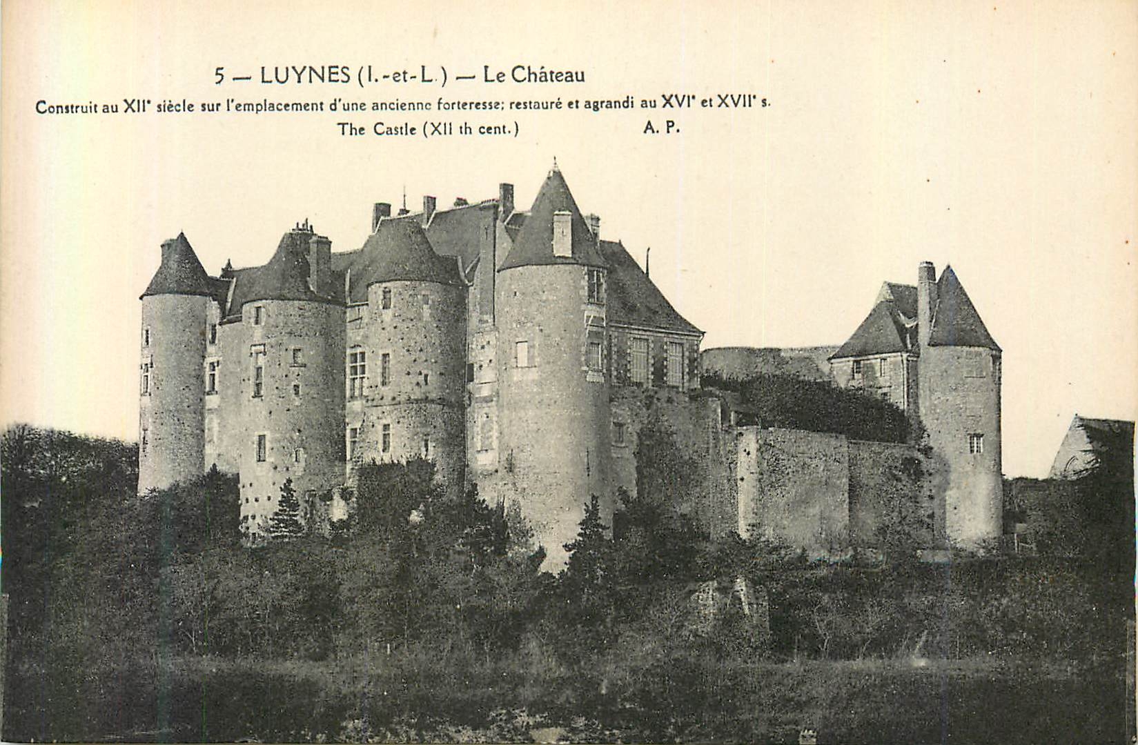 CPA Luynes (I et L) Le Chateau Construit au XIIe Siecle sur l'Emplacement d'une Ancienne Forteresse et Agrandi au XVIe e