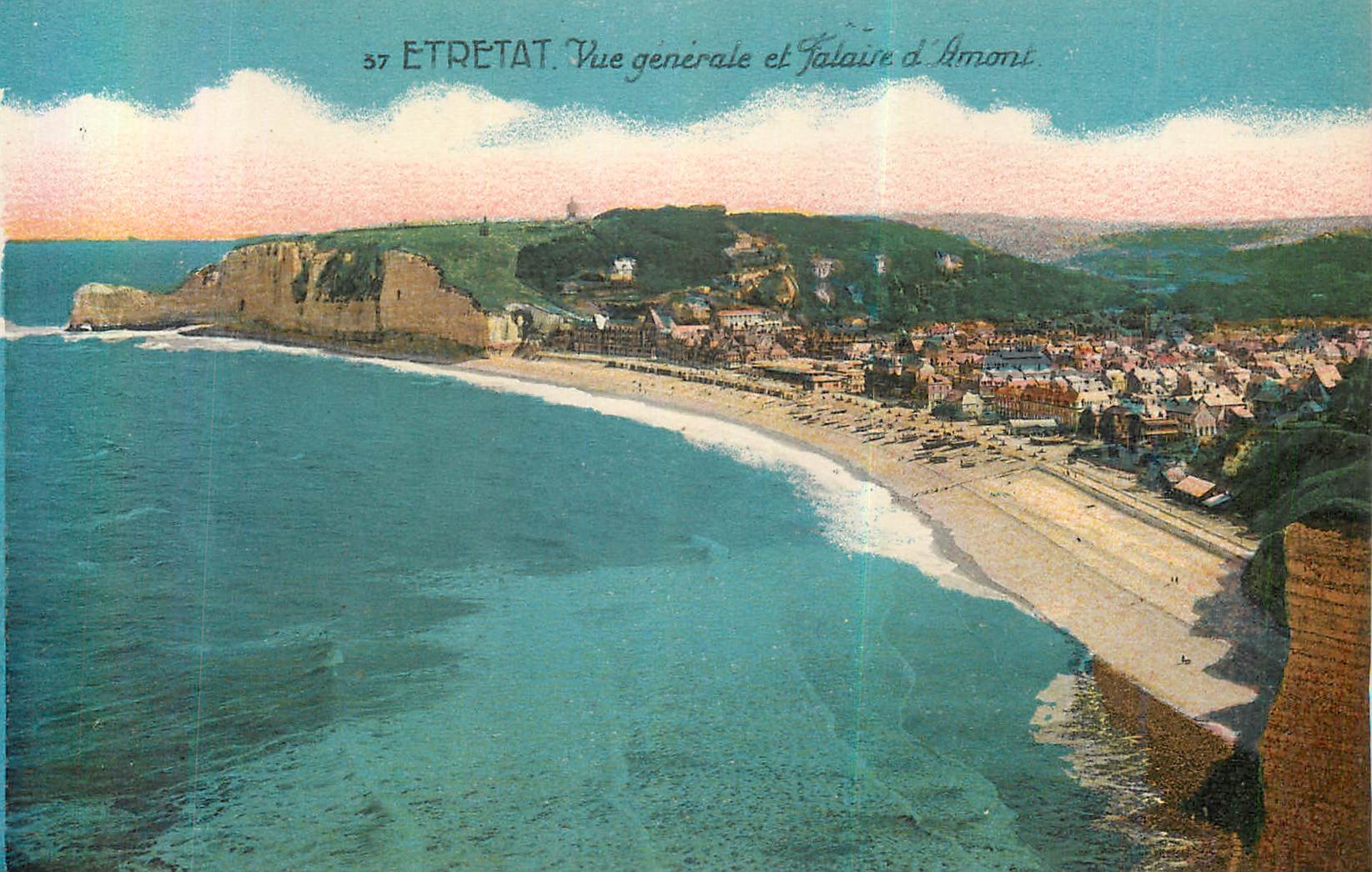 CPA Etretat Vue Generale et Falaise d'Amont