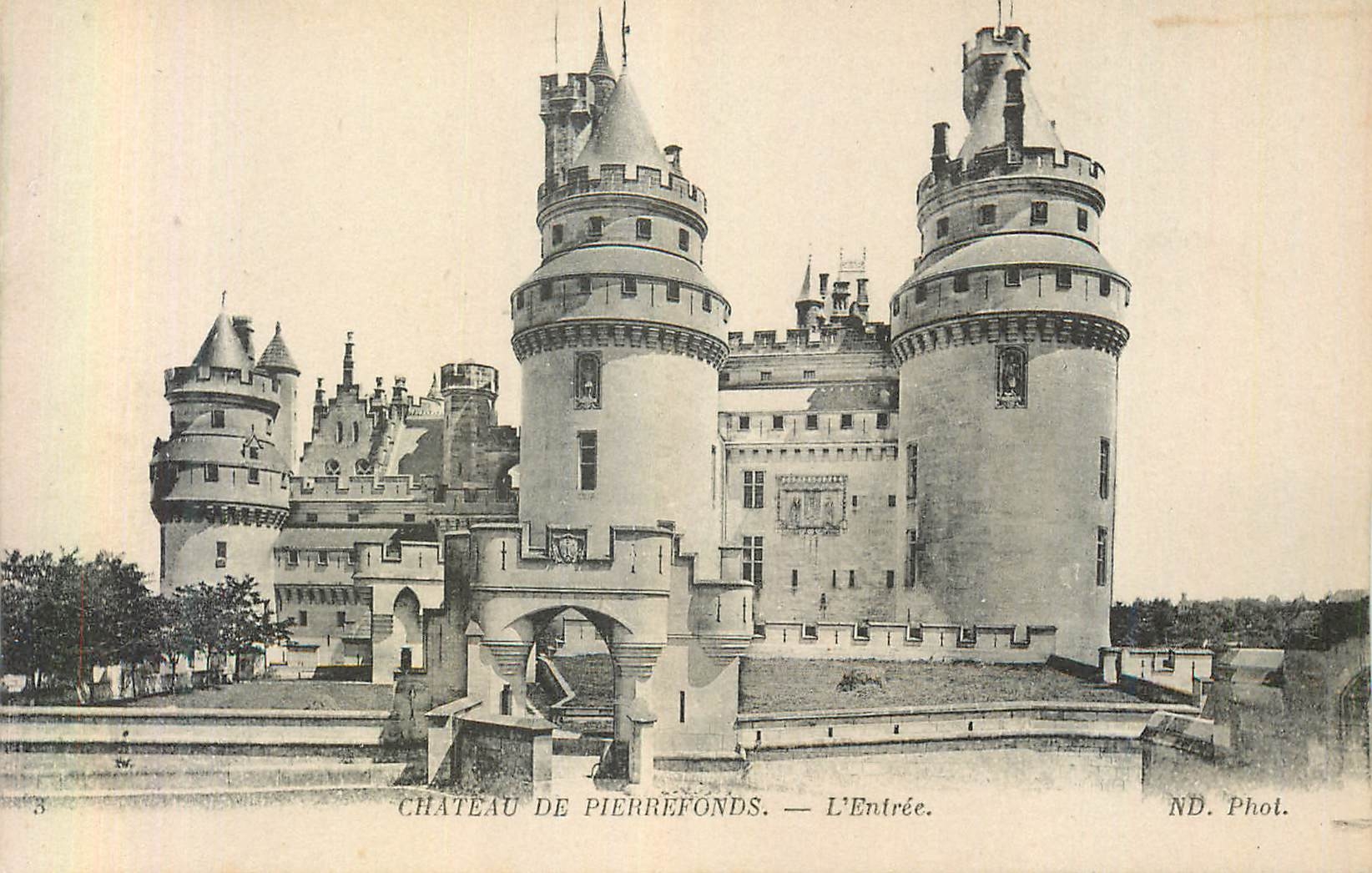 CPA Chateau de Pierrefonds l'Entree