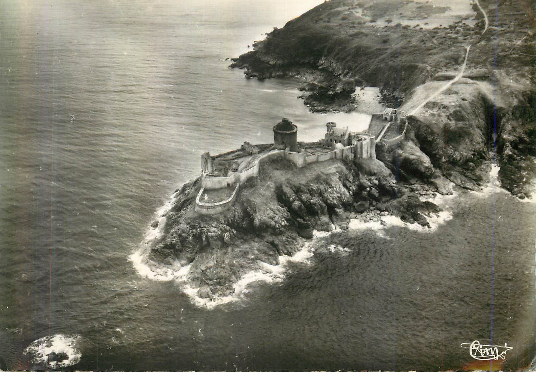CPM Fort la Latte (C du N) A Pointe du Fort de la Latte et le Port Taillot Vue Aerienne