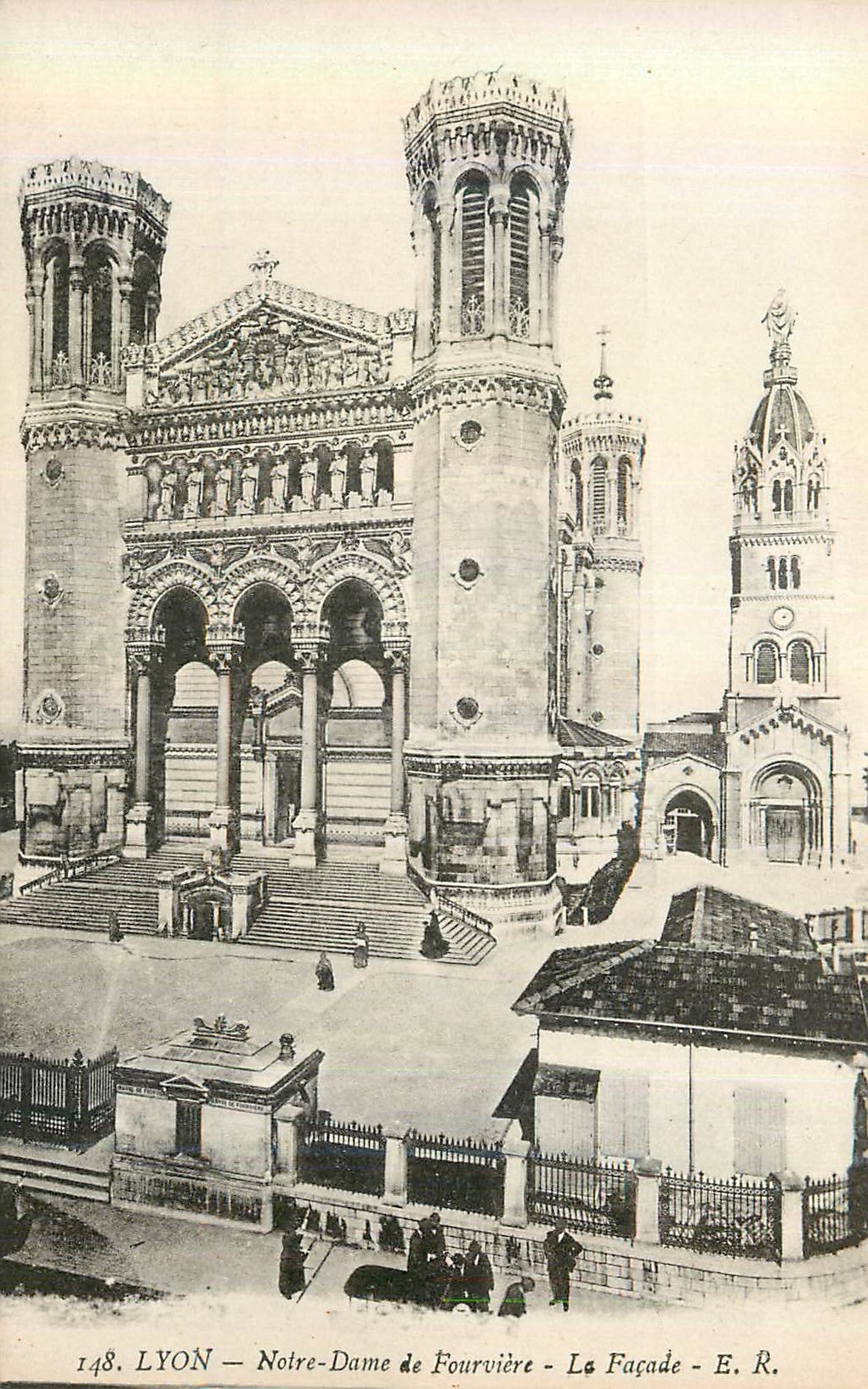CPA Lyon Notre Dame de Fourviere La Facade