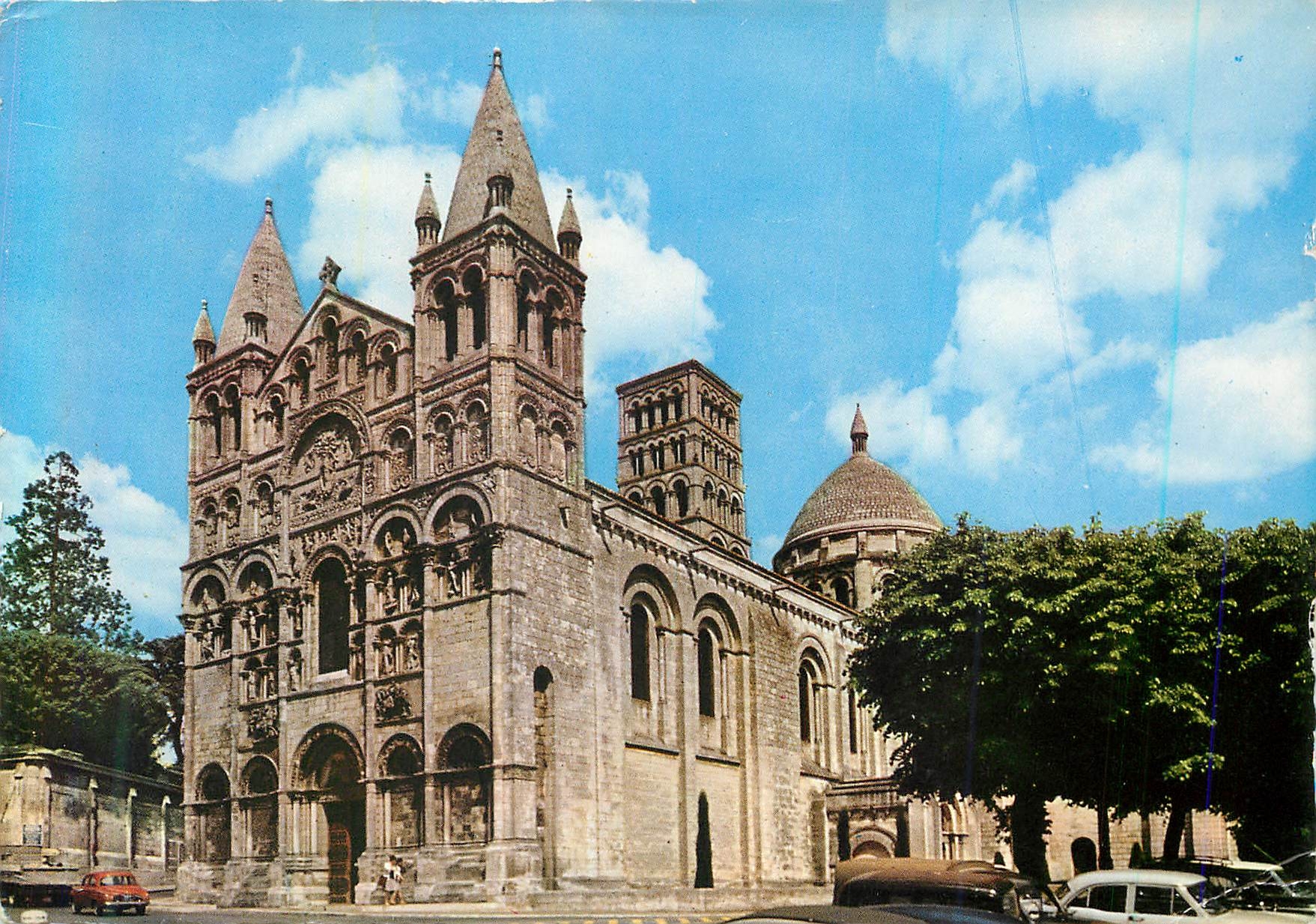 CPM Angouleme (Charente) la Cathedrale Saint Pierre (Art Roman)
