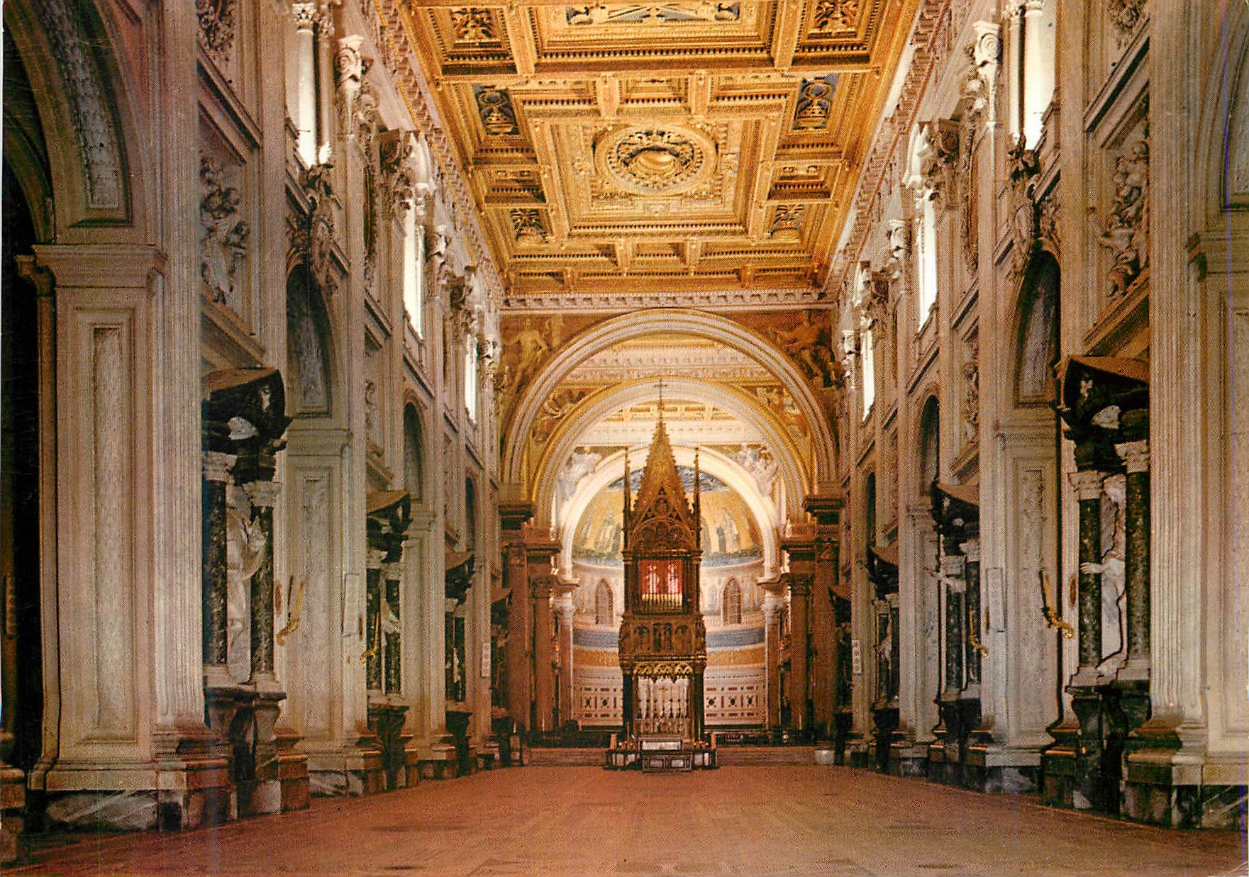 CPM Roma Interieur de la Basilique de S Giovanni