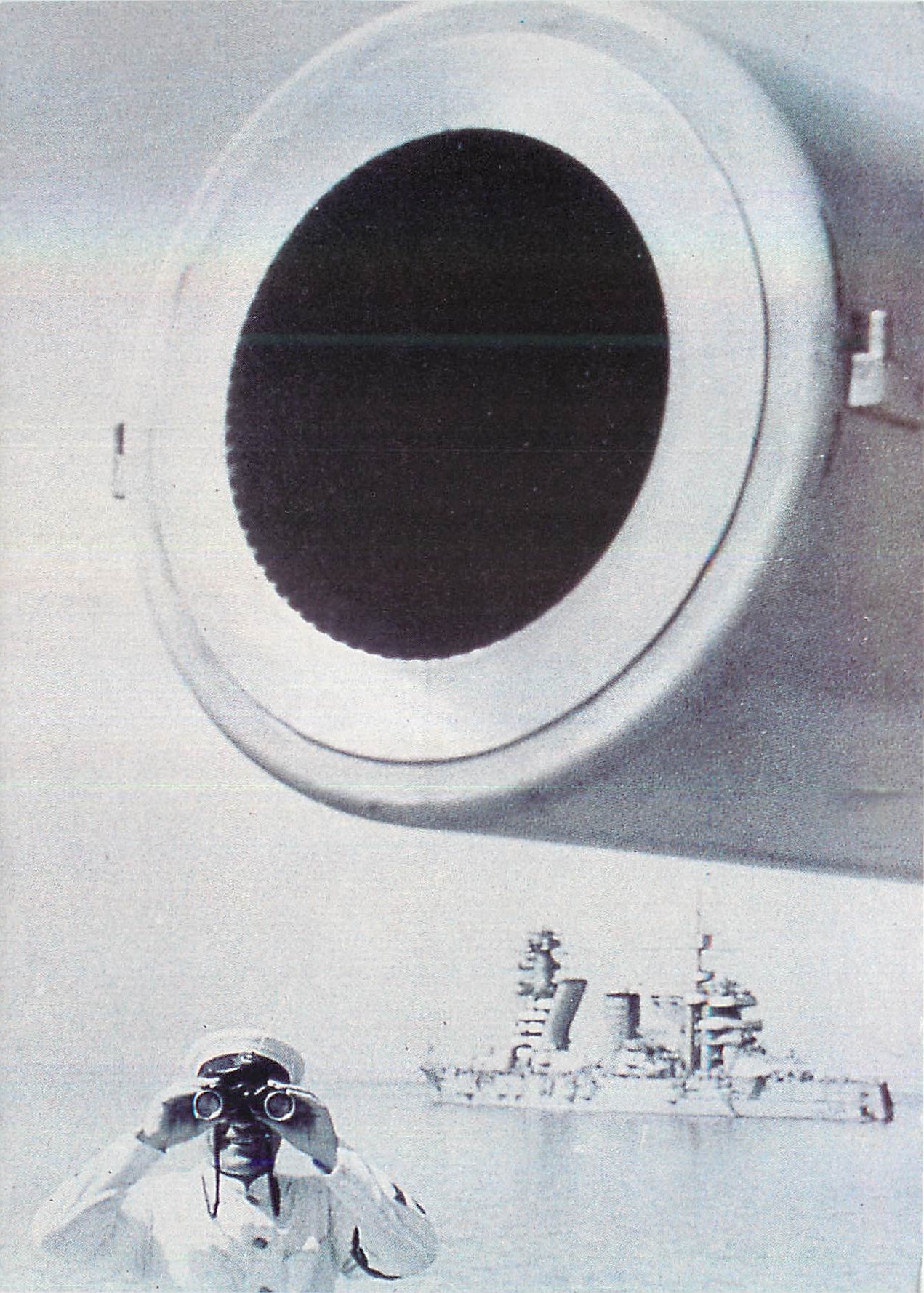 CPM Liberte et Dictature une Exposition de la Fondation Antonio Mazzotta Bateau de guerre
