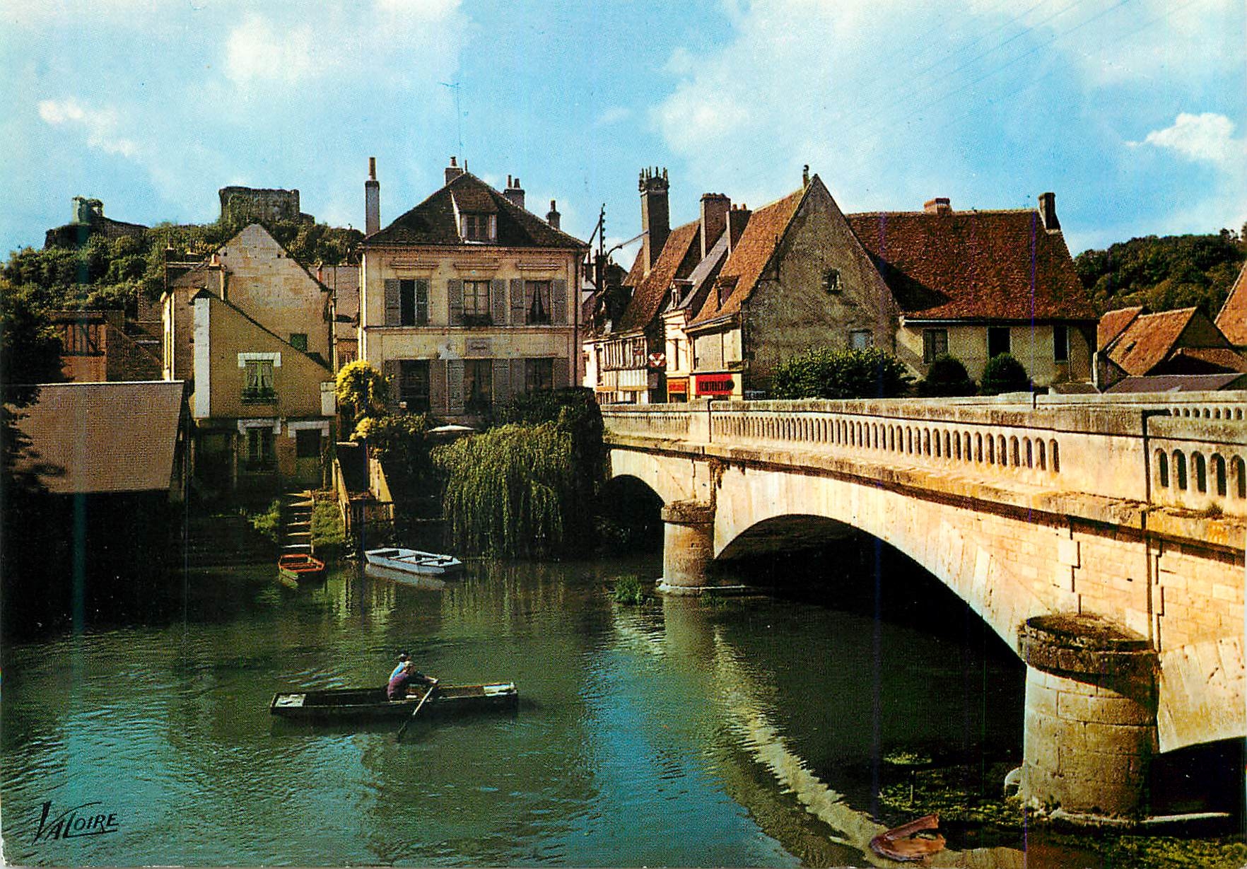 CPM Montoire sur Loir (Loir et Cher) La Vallee du Loir Le Pont sur le Loir