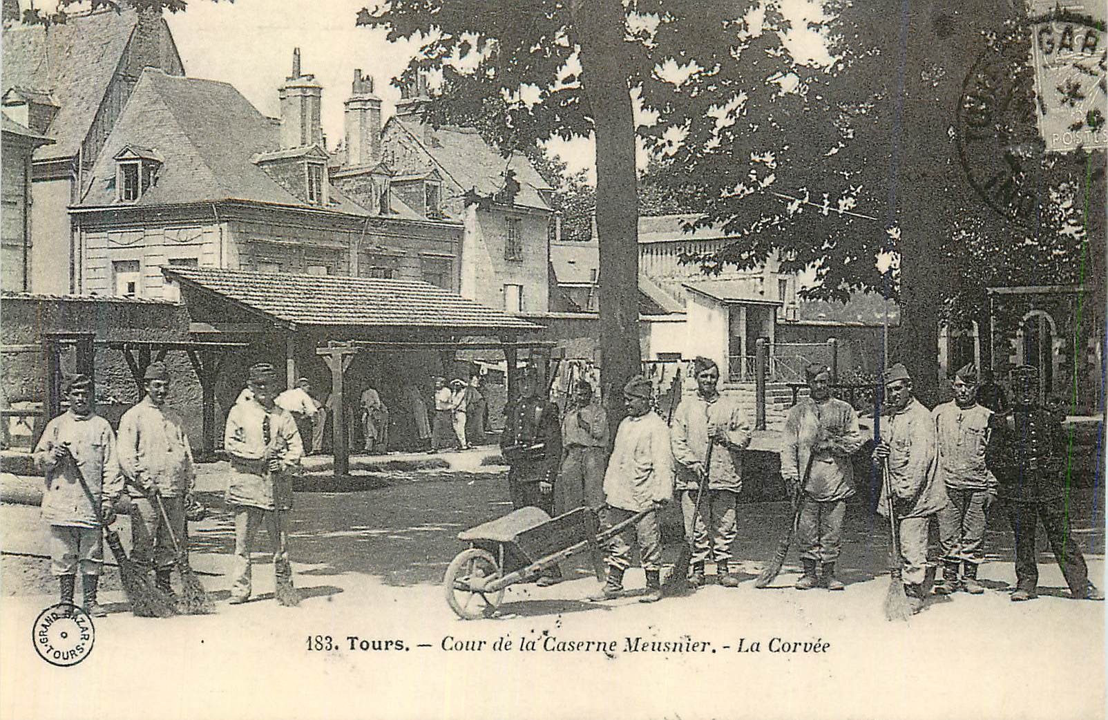 REPRO Tours Cour de la Caserne Meusnier La Corvee