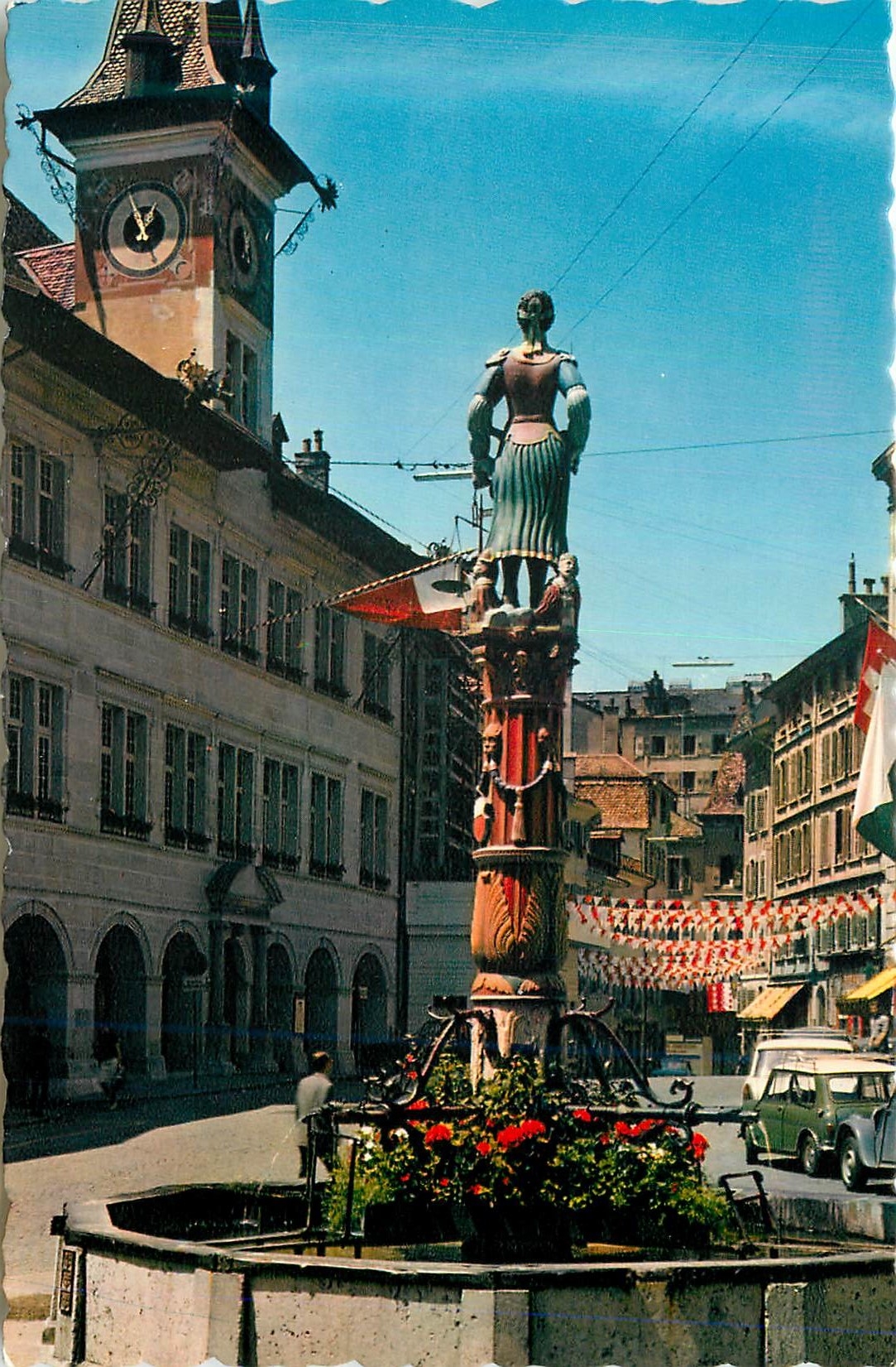 CPM Lausanne Place de la Palud Fontaine de la Justice et Hotel de Ville