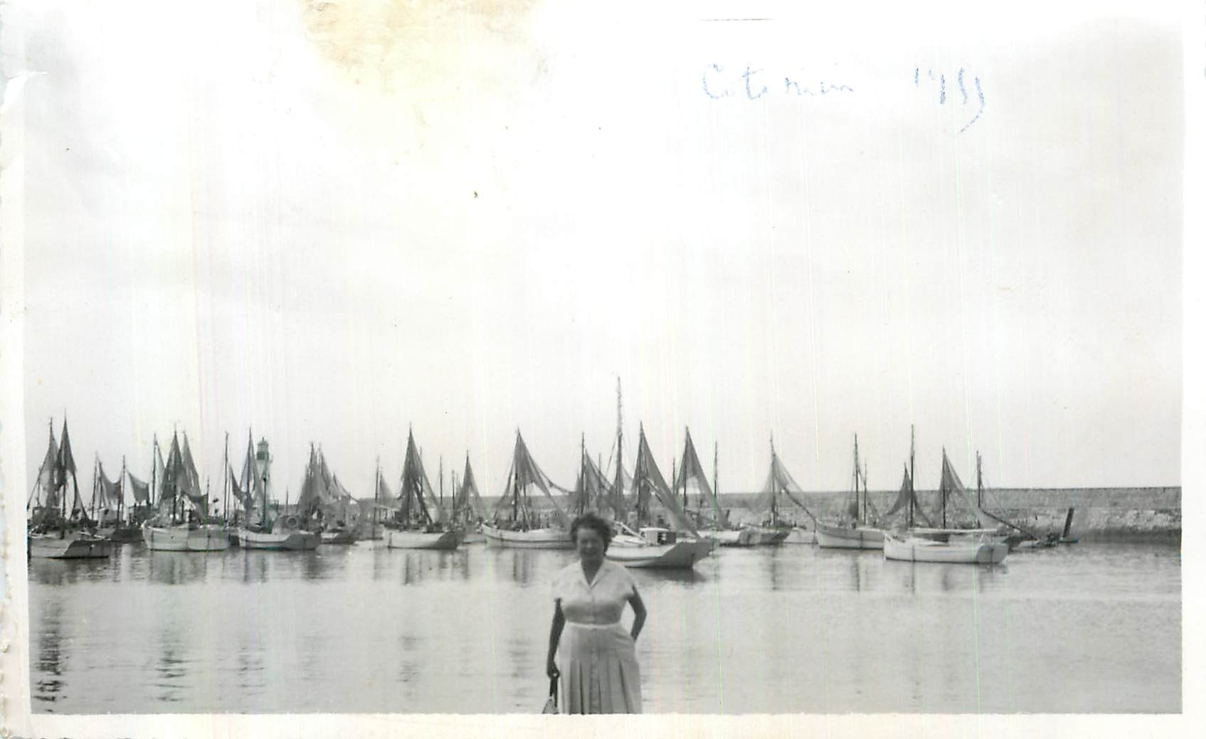 Photo Femme Bateaux de peche