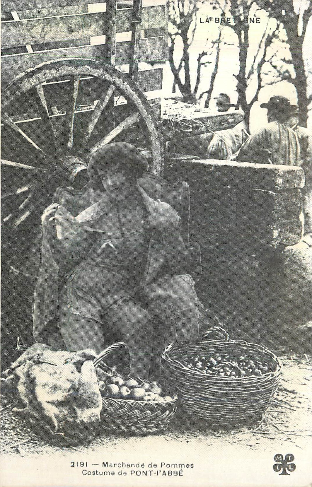 REPRO Marchande de Pommes Costume de Pont l'Abbe