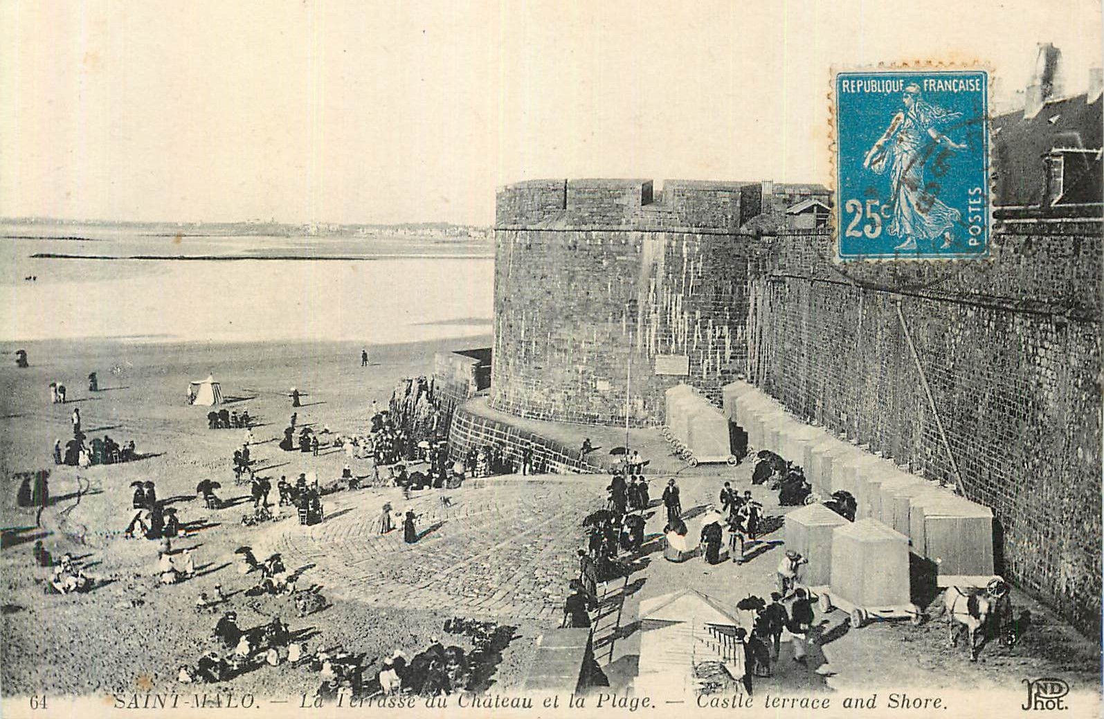 CPA Saint Malo La Terrasse du Chateau et la Plage